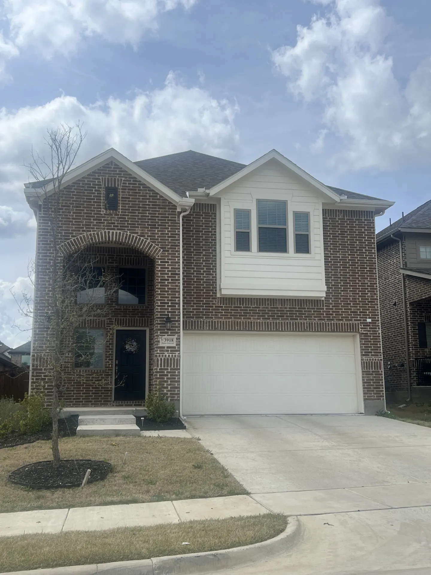 Single Family Residence For Rent in Grayson County , 3918 Talisker Boulevard, Sherman, Texas 75090, 4 Bedroom, 4 Bathroom, 2 Garage spaces, 2,480 Sqft, built in 2023, mls#21280576, Real Estate Agent in Sherman, Homes For Rent in Grayson county, Homes For Rent in Sherman, Realtor in Sherman Texas, Real Estate Brokerage Independent Realty Texas, Luminita Cordes Realtor