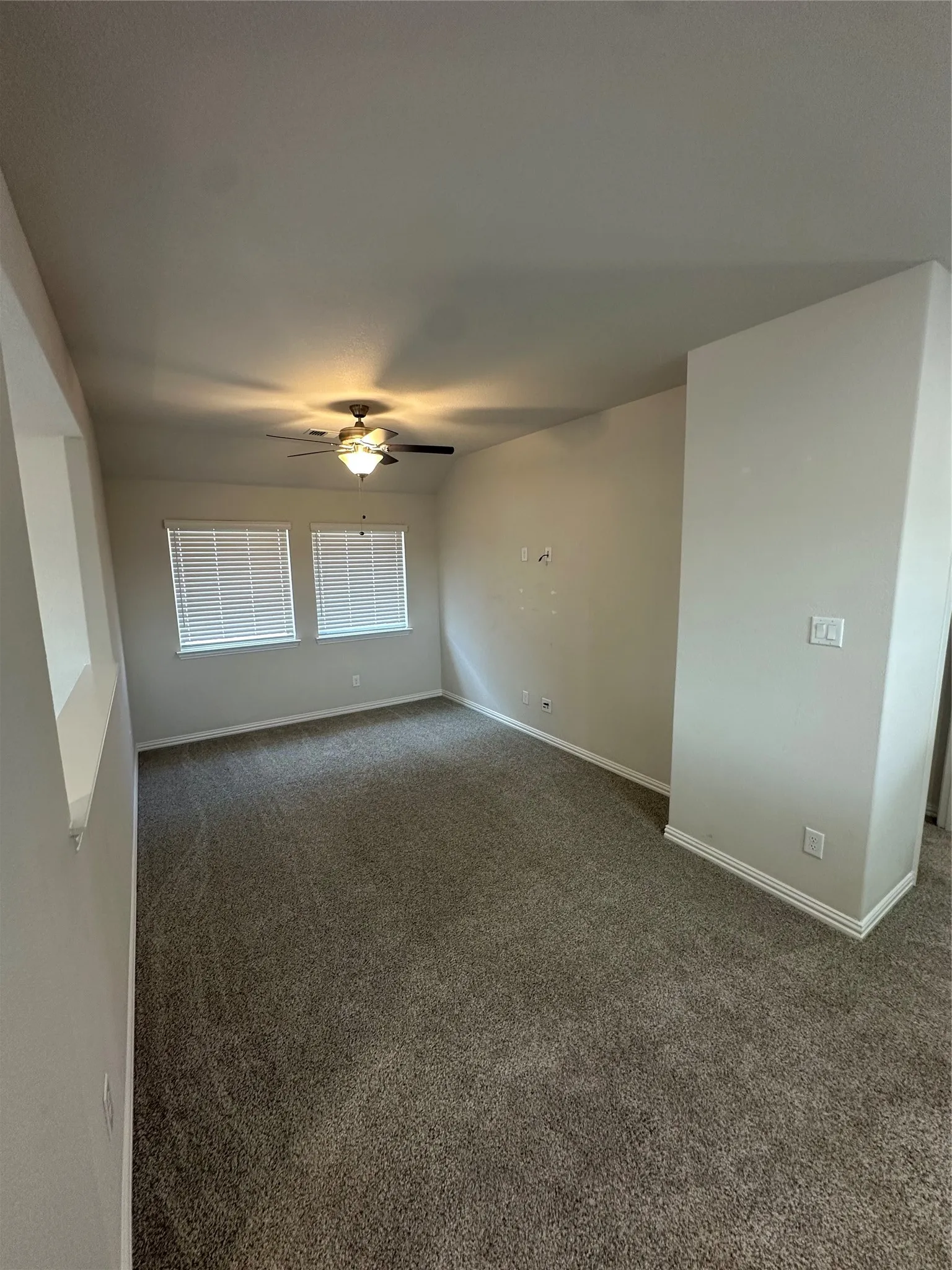 Single Family Residence For Rent in Grayson County , 3918 Talisker Boulevard, Sherman, Texas 75090, 4 Bedroom, 4 Bathroom, 2 Garage spaces, 2,480 Sqft, built in 2023, mls#21280576, Real Estate Agent in Sherman, Homes For Rent in Grayson county, Homes For Rent in Sherman, Realtor in Sherman Texas, Real Estate Brokerage Independent Realty Texas, Luminita Cordes Realtor