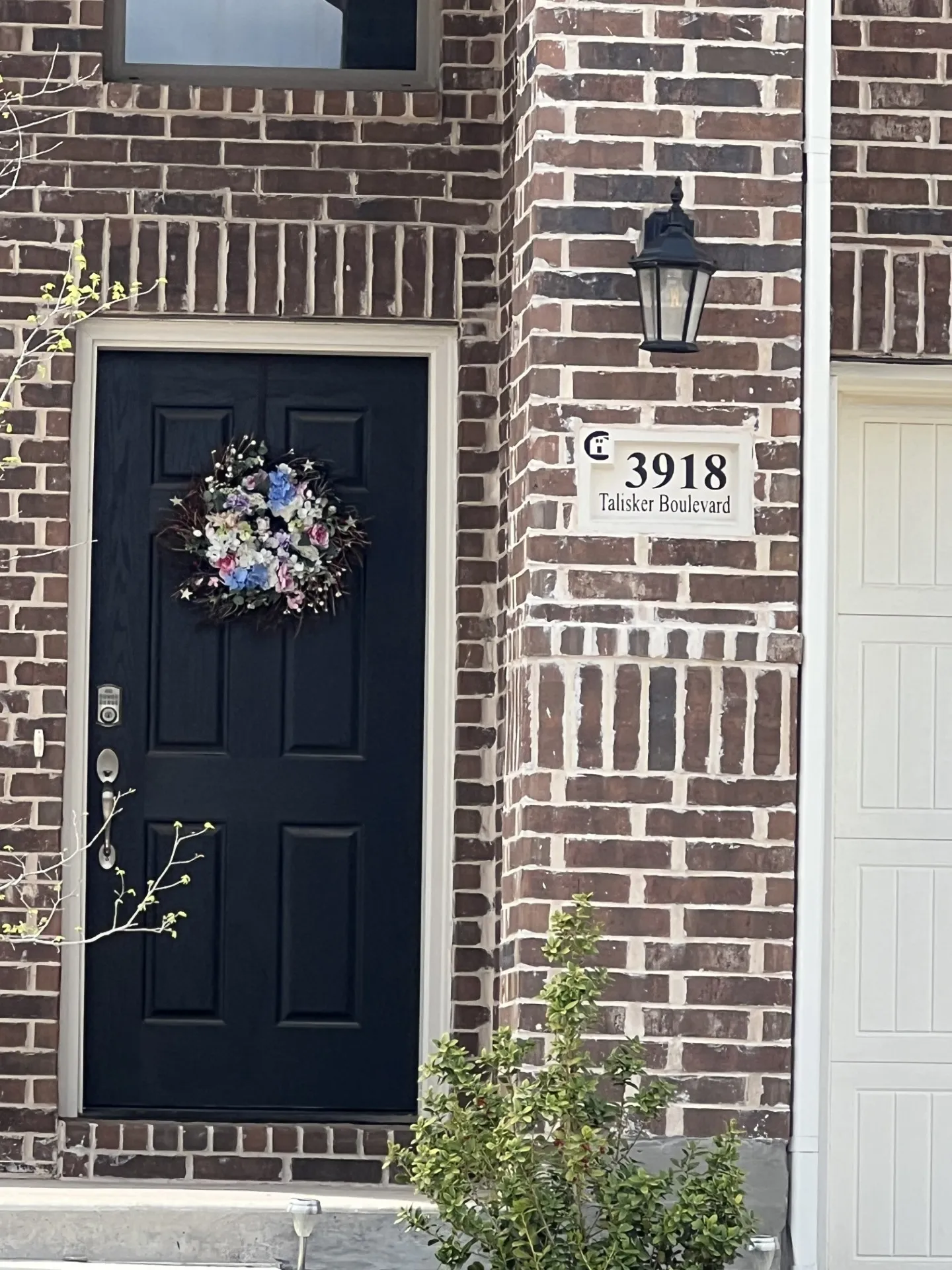 Single Family Residence For Rent in Grayson County , 3918 Talisker Boulevard, Sherman, Texas 75090, 4 Bedroom, 4 Bathroom, 2 Garage spaces, 2,480 Sqft, built in 2023, mls#21280576, Real Estate Agent in Sherman, Homes For Rent in Grayson county, Homes For Rent in Sherman, Realtor in Sherman Texas, Real Estate Brokerage Independent Realty Texas, Luminita Cordes Realtor