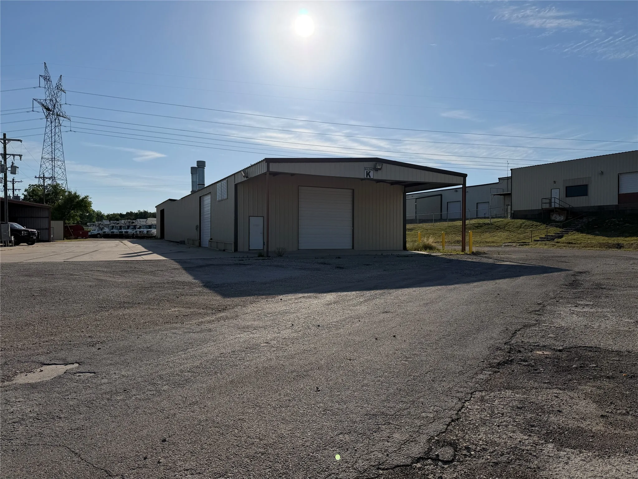 Industrial For Rent in Hood County , 105 Sunset Acres Ct K, Granbury, Texas 76048, 0, 0, Garage spaces, 0 Sqft, built in 1998, mls#21280583, Real Estate Agent in Granbury, Homes For Rent in Hood county, Homes For Rent in Granbury, Realtor in Granbury Texas, Real Estate Brokerage Independent Realty Texas, Luminita Cordes Realtor
