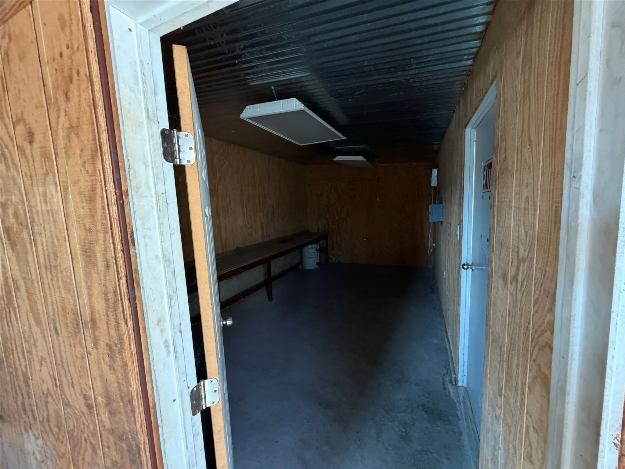 Industrial For Rent in Hood County , 105 Sunset Acres Ct F, Granbury, Texas 76048, 0, 0, Garage spaces, 0 Sqft, built in 1998, Price $2,250, mls#21280588, Real Estate Agent in Granbury, Homes For Rent in Hood county, Homes For Rent in Granbury, Realtor in Granbury Texas, Real Estate Brokerage Independent Realty Texas, Luminita Cordes Realtor