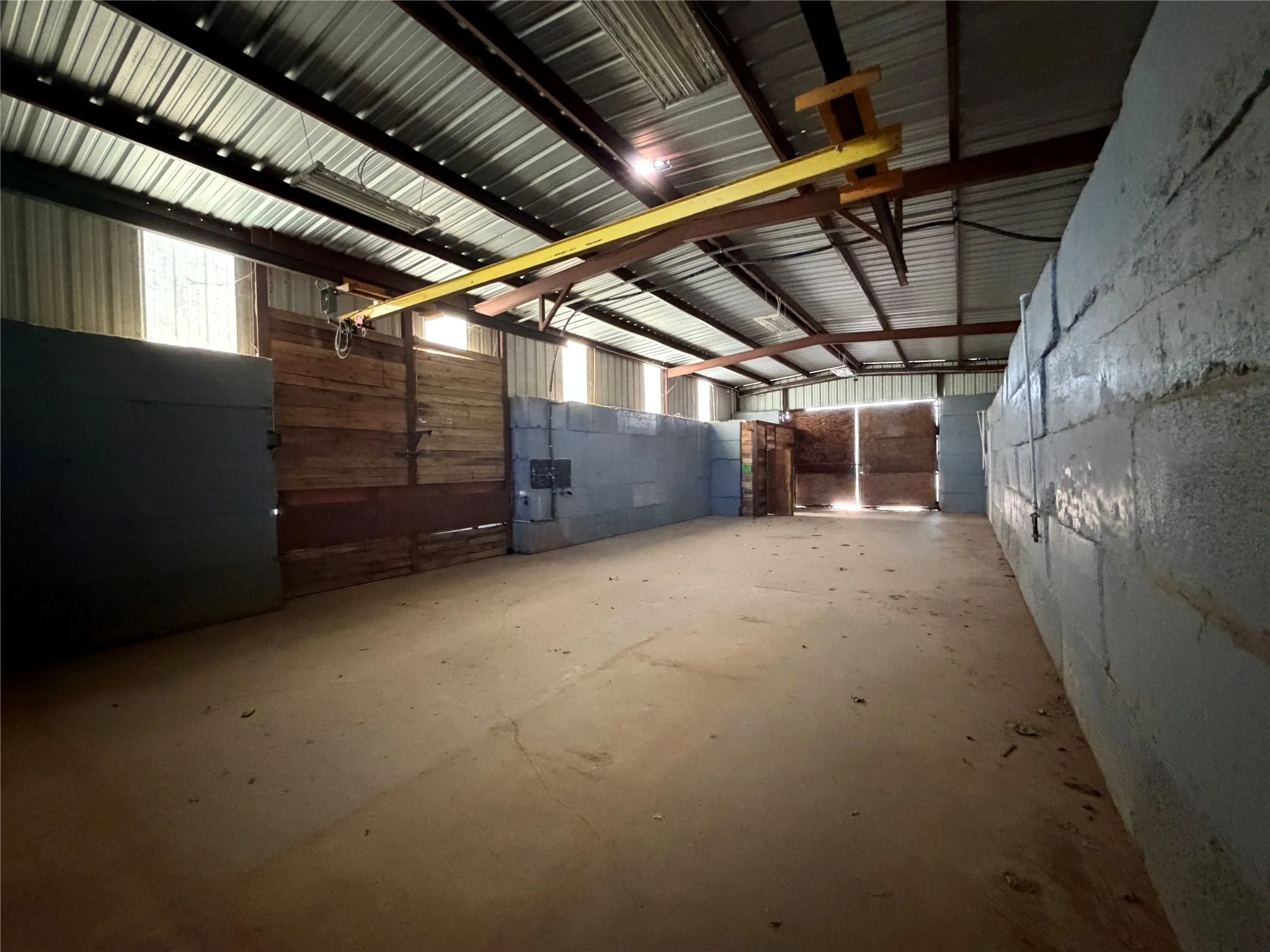 Industrial For Rent in Hood County , 105 Sunset Acres Ct F, Granbury, Texas 76048, 0, 0, Garage spaces, 0 Sqft, built in 1998, Price $2,250, mls#21280588, Real Estate Agent in Granbury, Homes For Rent in Hood county, Homes For Rent in Granbury, Realtor in Granbury Texas, Real Estate Brokerage Independent Realty Texas, Luminita Cordes Realtor