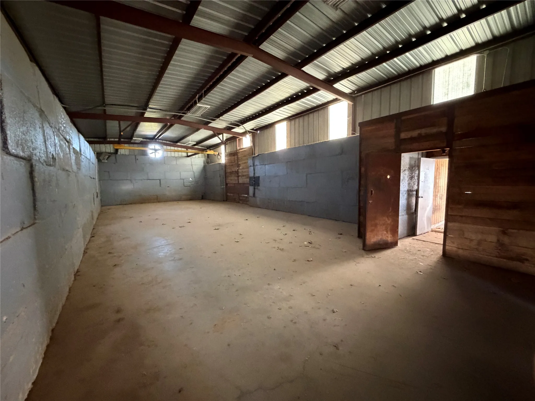 Industrial For Rent in Hood County , 105 Sunset Acres Ct F, Granbury, Texas 76048, 0, 0, Garage spaces, 0 Sqft, built in 1998, Price $2,250, mls#21280588, Real Estate Agent in Granbury, Homes For Rent in Hood county, Homes For Rent in Granbury, Realtor in Granbury Texas, Real Estate Brokerage Independent Realty Texas, Luminita Cordes Realtor