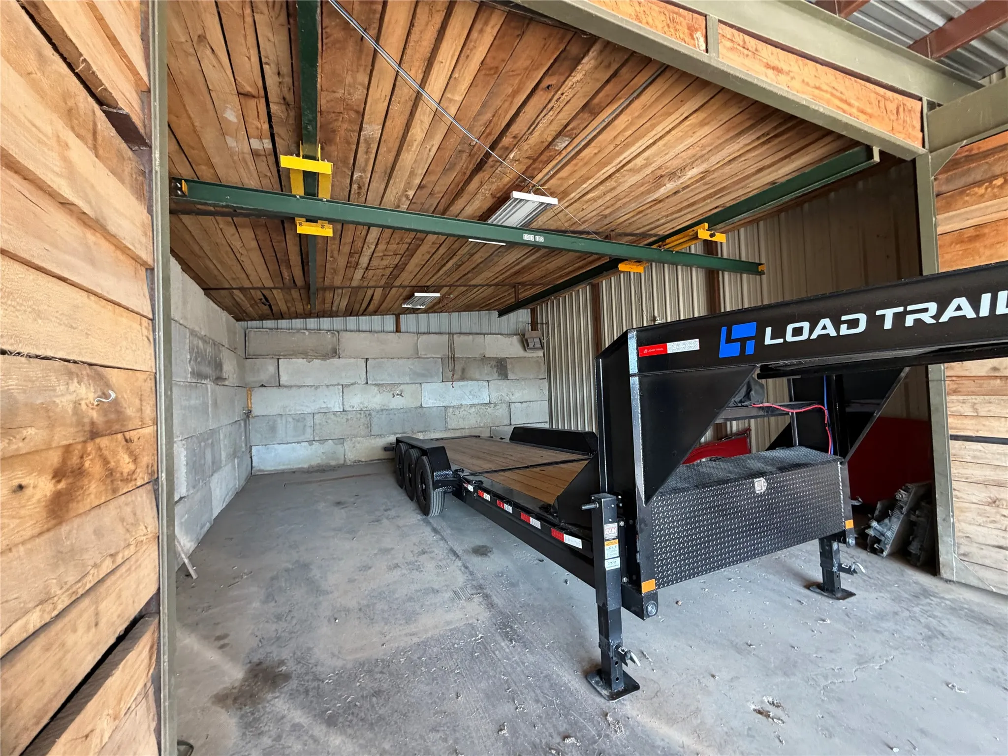 Industrial For Rent in Hood County , 105 Sunset Acres Ct F, Granbury, Texas 76048, 0, 0, Garage spaces, 0 Sqft, built in 1998, Price $2,250, mls#21280588, Real Estate Agent in Granbury, Homes For Rent in Hood county, Homes For Rent in Granbury, Realtor in Granbury Texas, Real Estate Brokerage Independent Realty Texas, Luminita Cordes Realtor
