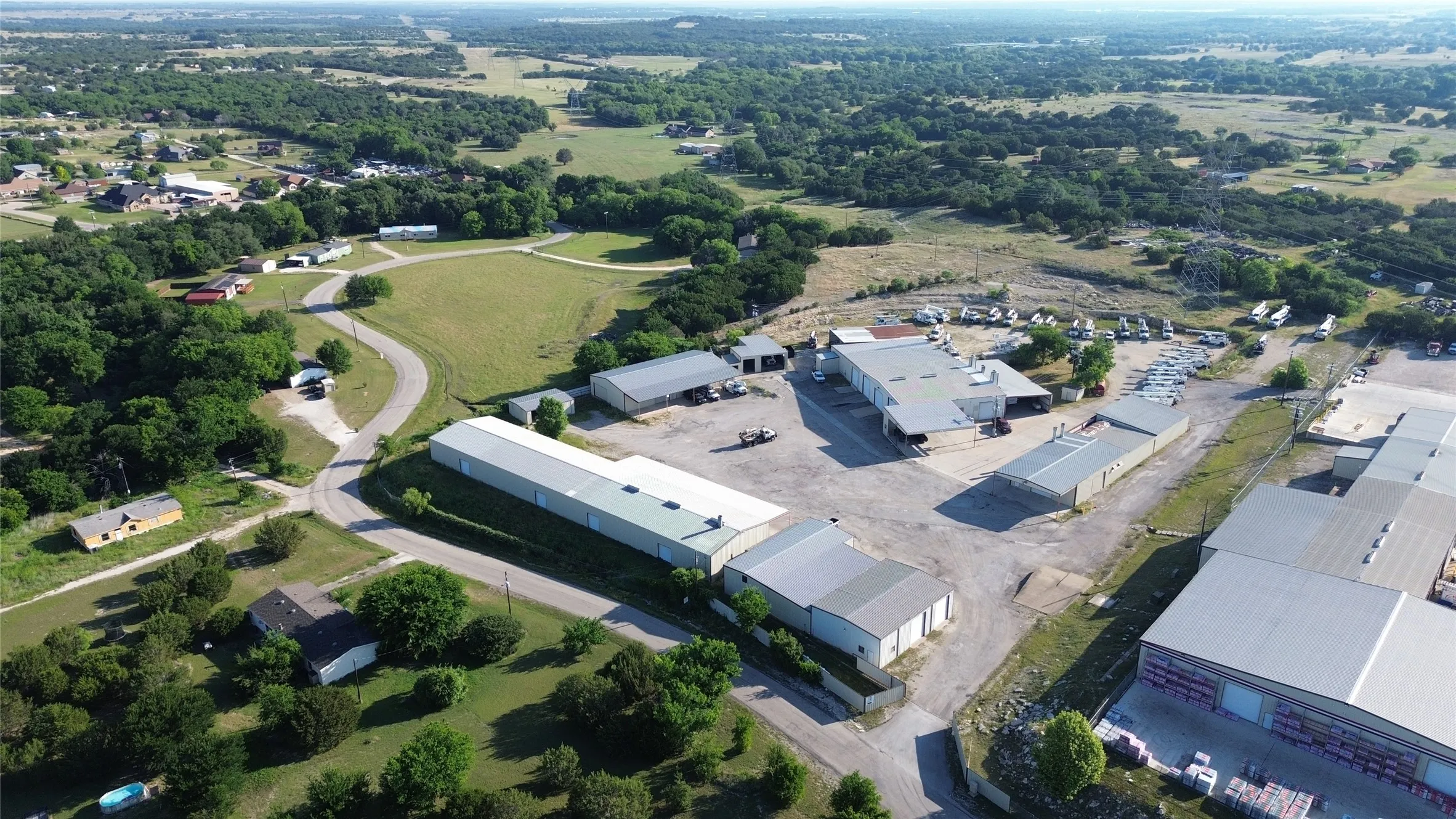 Industrial For Rent in Hood County , 105 Sunset Acres Ct F, Granbury, Texas 76048, 0, 0, Garage spaces, 0 Sqft, built in 1998, Price $2,250, mls#21280588, Real Estate Agent in Granbury, Homes For Rent in Hood county, Homes For Rent in Granbury, Realtor in Granbury Texas, Real Estate Brokerage Independent Realty Texas, Luminita Cordes Realtor