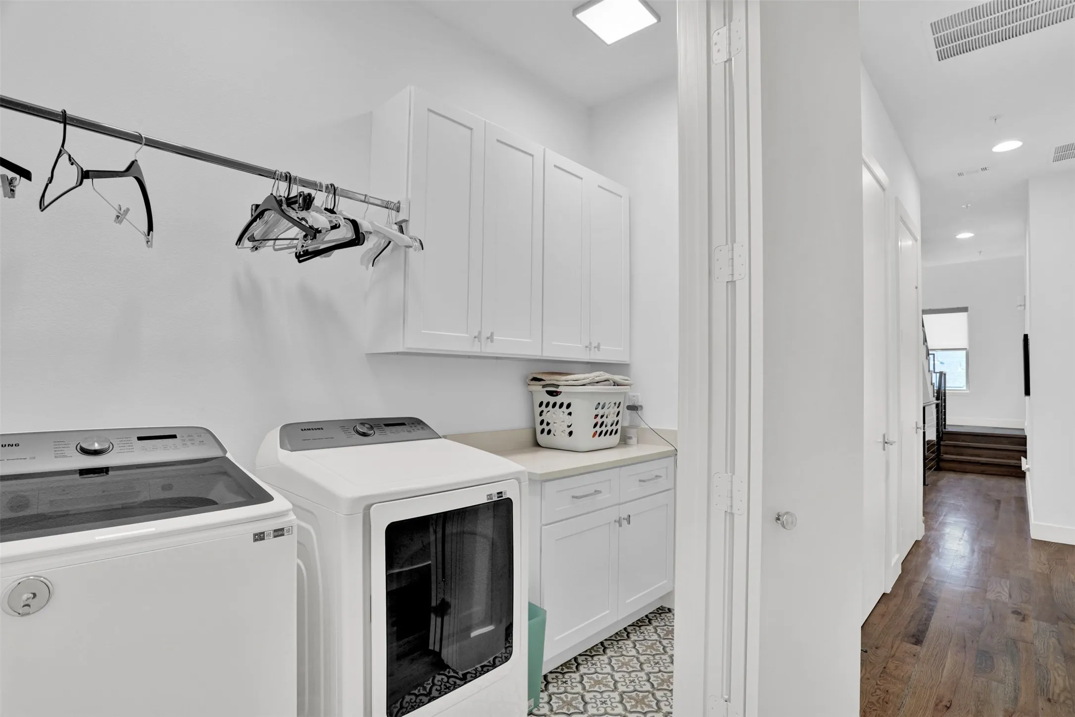 Single Family Residence For Sale in Dallas County , 13001 Hutton Drive 10, Farmers Branch, Texas 75234, 3 Bedroom, 5 Bathroom, 2 Garage spaces, 2,837 Sqft, built in 2019, mls#21279788, Real Estate Agent in Farmers Branch, Homes For Sale in Dallas county, Homes For Sale in Farmers Branch, Realtor in Farmers Branch Texas, Real Estate Brokerage Independent Realty Texas, Luminita Cordes Realtor