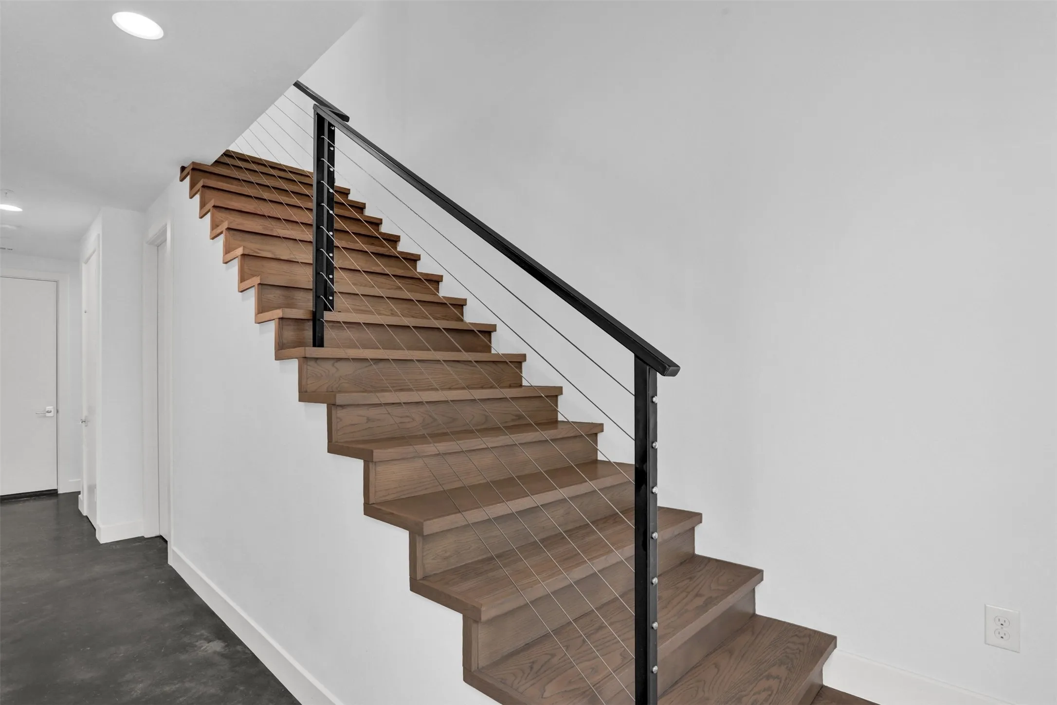 Single Family Residence For Sale in Dallas County , 13001 Hutton Drive 10, Farmers Branch, Texas 75234, 3 Bedroom, 5 Bathroom, 2 Garage spaces, 2,837 Sqft, built in 2019, mls#21279788, Real Estate Agent in Farmers Branch, Homes For Sale in Dallas county, Homes For Sale in Farmers Branch, Realtor in Farmers Branch Texas, Real Estate Brokerage Independent Realty Texas, Luminita Cordes Realtor