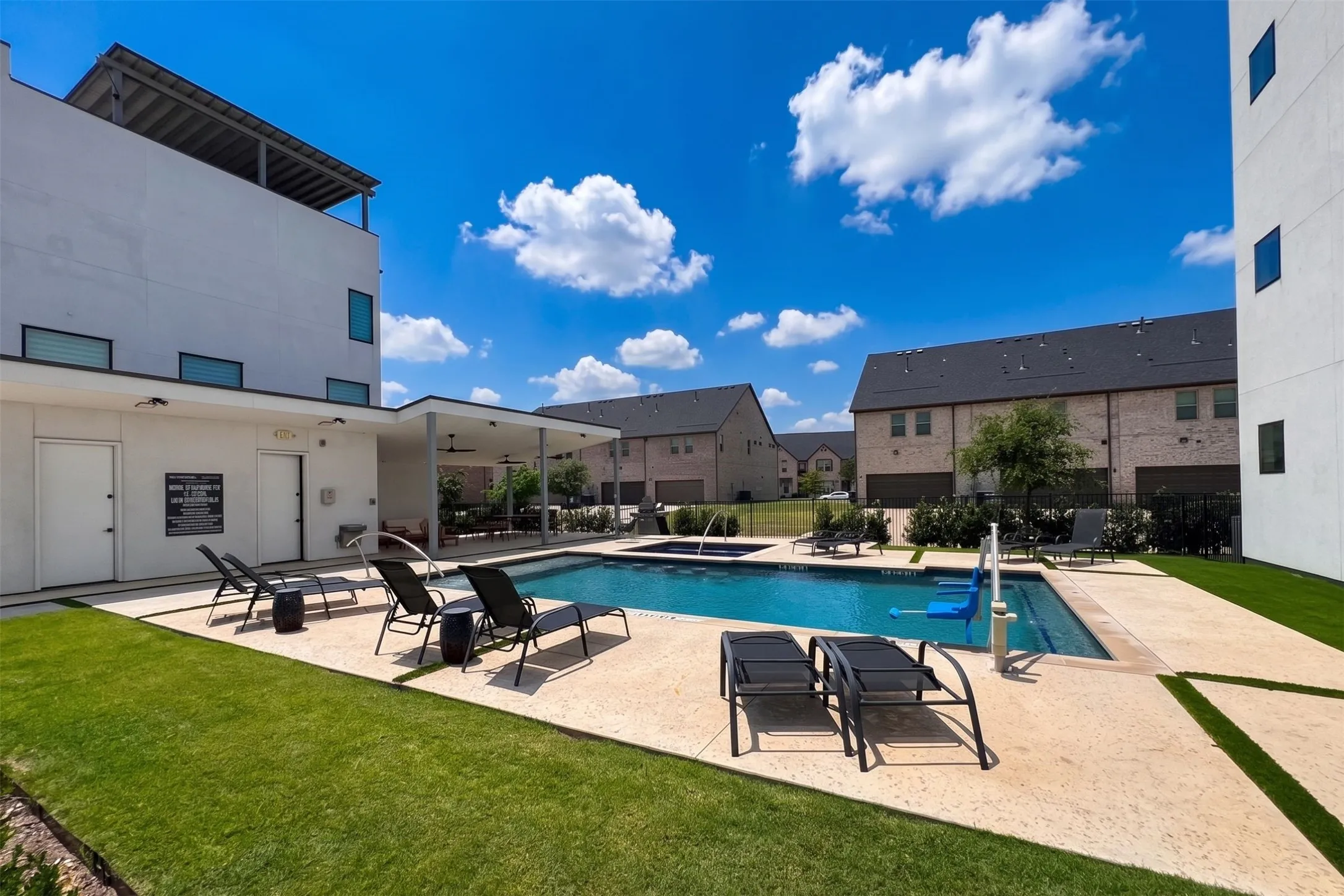 Single Family Residence For Sale in Dallas County , 13001 Hutton Drive 10, Farmers Branch, Texas 75234, 3 Bedroom, 5 Bathroom, 2 Garage spaces, 2,837 Sqft, built in 2019, mls#21279788, Real Estate Agent in Farmers Branch, Homes For Sale in Dallas county, Homes For Sale in Farmers Branch, Realtor in Farmers Branch Texas, Real Estate Brokerage Independent Realty Texas, Luminita Cordes Realtor