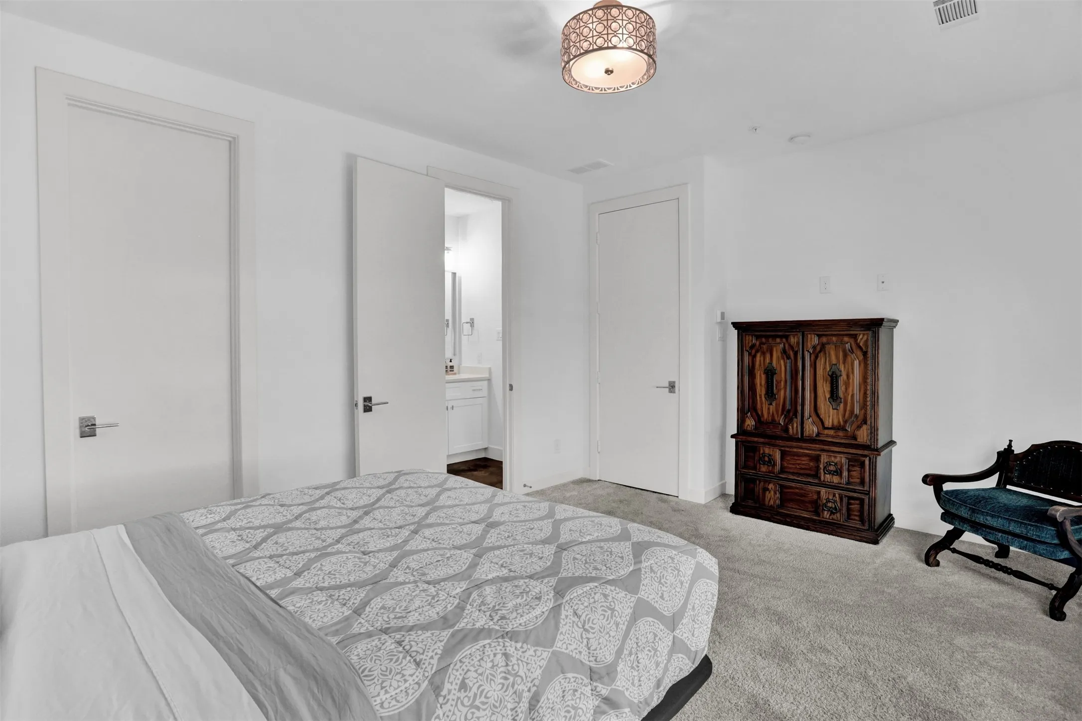 Single Family Residence For Sale in Dallas County , 13001 Hutton Drive 10, Farmers Branch, Texas 75234, 3 Bedroom, 5 Bathroom, 2 Garage spaces, 2,837 Sqft, built in 2019, mls#21279788, Real Estate Agent in Farmers Branch, Homes For Sale in Dallas county, Homes For Sale in Farmers Branch, Realtor in Farmers Branch Texas, Real Estate Brokerage Independent Realty Texas, Luminita Cordes Realtor