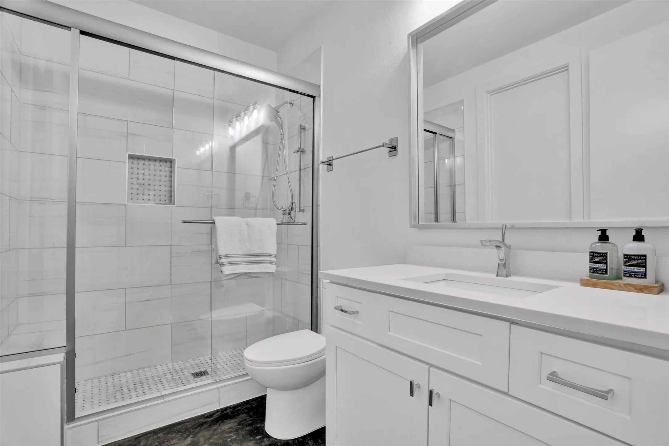 Single Family Residence For Sale in Dallas County , 13001 Hutton Drive 10, Farmers Branch, Texas 75234, 3 Bedroom, 5 Bathroom, 2 Garage spaces, 2,837 Sqft, built in 2019, mls#21279788, Real Estate Agent in Farmers Branch, Homes For Sale in Dallas county, Homes For Sale in Farmers Branch, Realtor in Farmers Branch Texas, Real Estate Brokerage Independent Realty Texas, Luminita Cordes Realtor