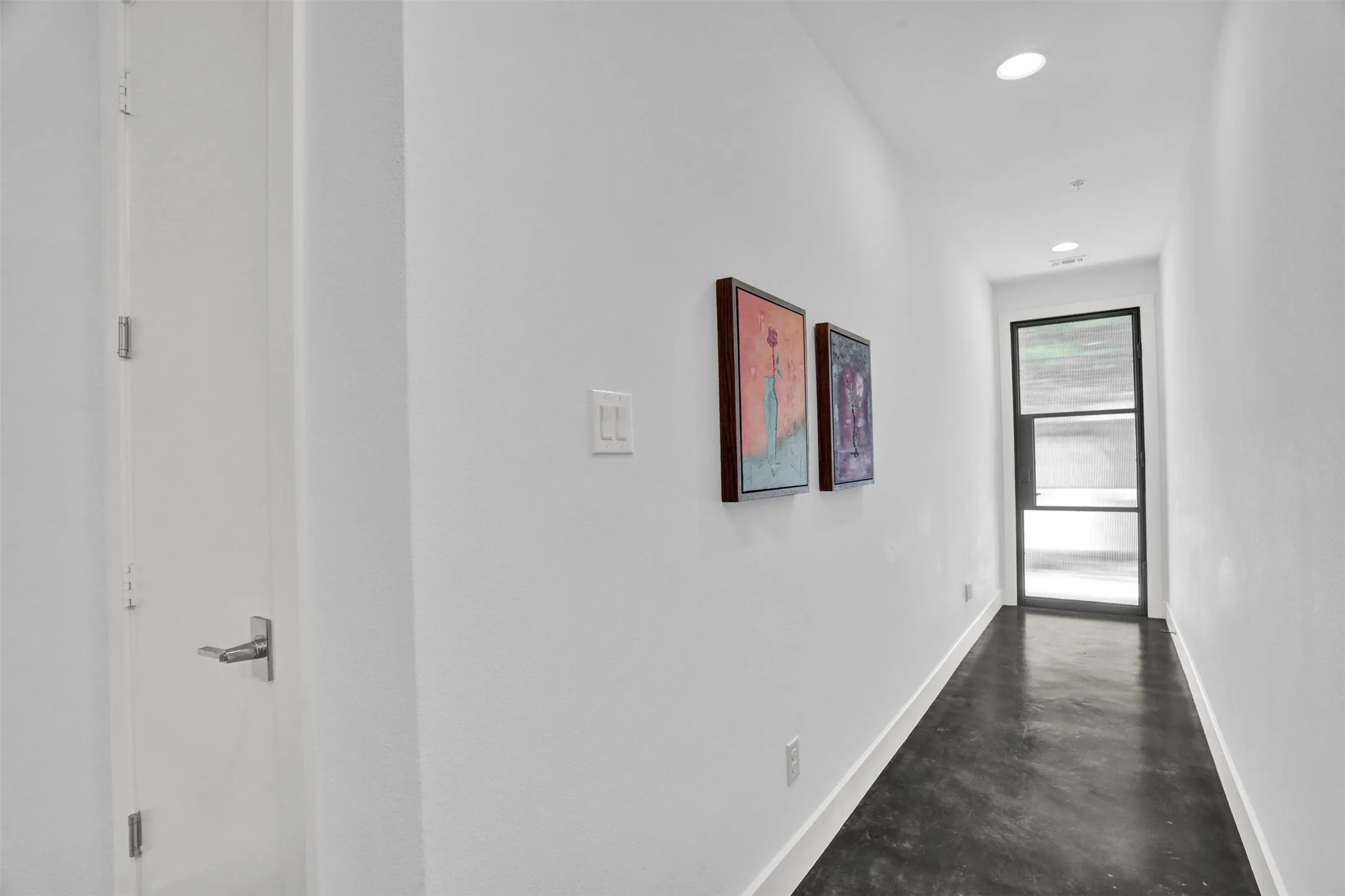 Single Family Residence For Sale in Dallas County , 13001 Hutton Drive 10, Farmers Branch, Texas 75234, 3 Bedroom, 5 Bathroom, 2 Garage spaces, 2,837 Sqft, built in 2019, mls#21279788, Real Estate Agent in Farmers Branch, Homes For Sale in Dallas county, Homes For Sale in Farmers Branch, Realtor in Farmers Branch Texas, Real Estate Brokerage Independent Realty Texas, Luminita Cordes Realtor