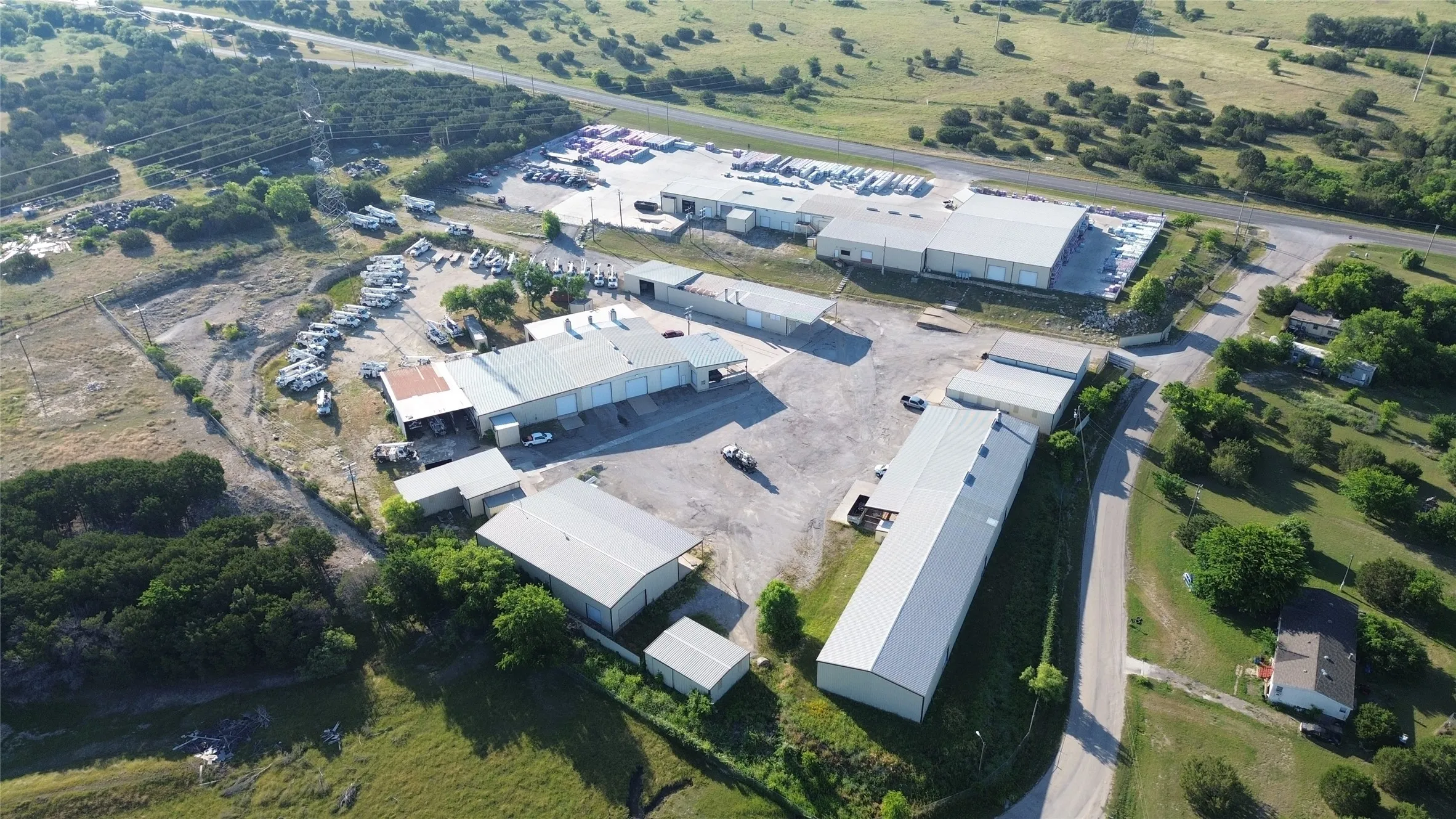 Industrial For Rent in Hood County , 105 Sunset Acres Ct H, I, Granbury, Texas 76048, 0, 0, Garage spaces, 0 Sqft, built in 1998, Price $3,925, mls#21280595, Real Estate Agent in Granbury, Homes For Rent in Hood county, Homes For Rent in Granbury, Realtor in Granbury Texas, Real Estate Brokerage Independent Realty Texas, Luminita Cordes Realtor