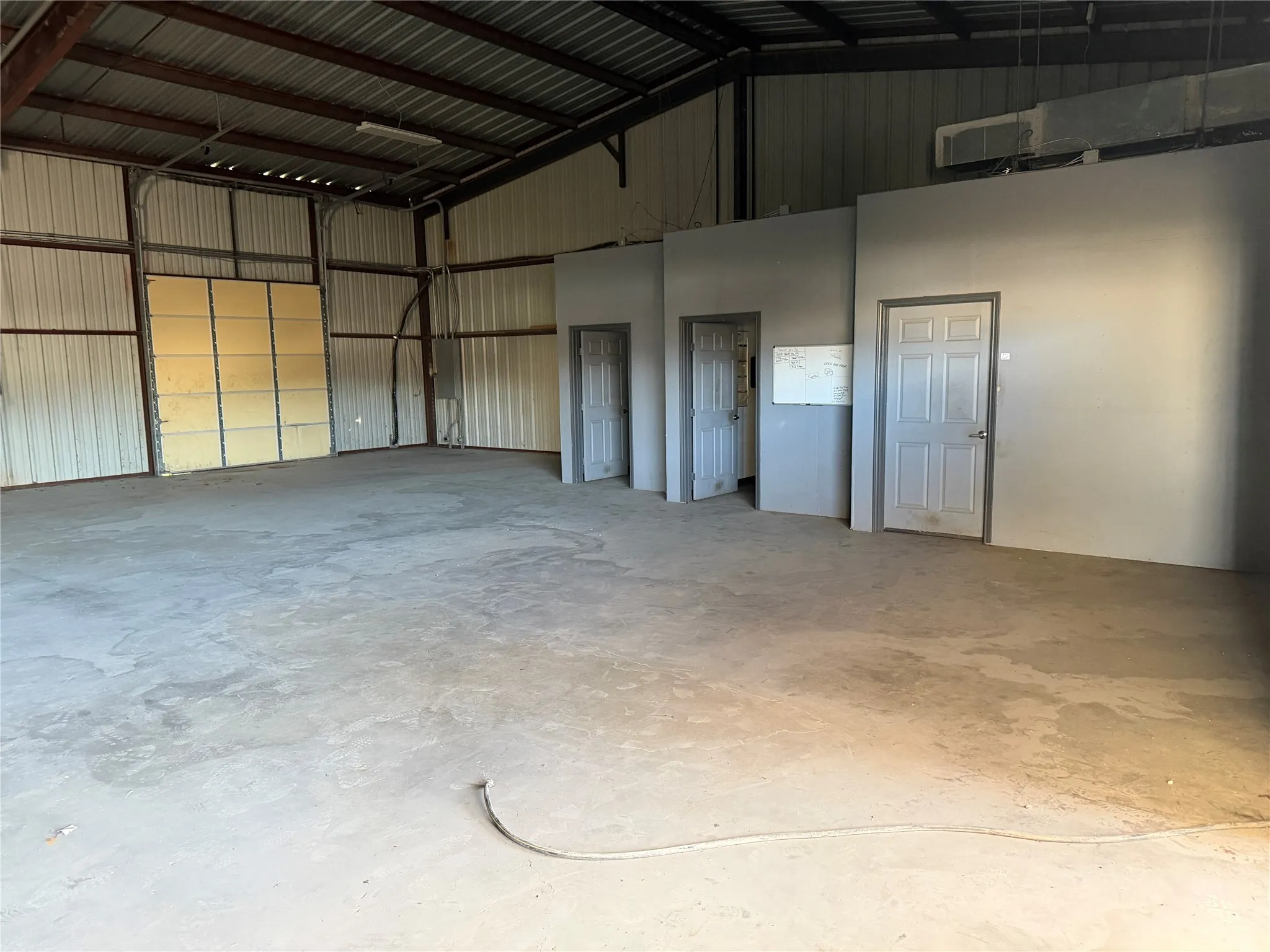Industrial For Rent in Hood County , 105 Sunset Acres Ct H, I, Granbury, Texas 76048, 0, 0, Garage spaces, 0 Sqft, built in 1998, Price $3,925, mls#21280595, Real Estate Agent in Granbury, Homes For Rent in Hood county, Homes For Rent in Granbury, Realtor in Granbury Texas, Real Estate Brokerage Independent Realty Texas, Luminita Cordes Realtor