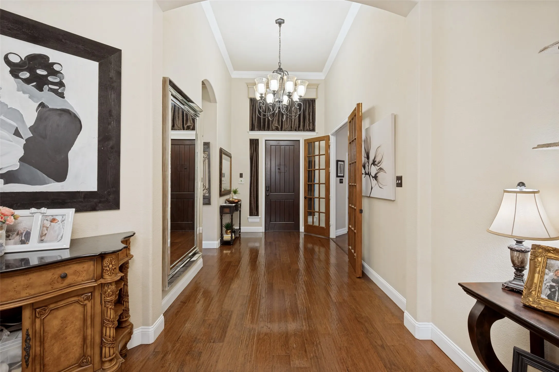 Single Family Residence For Sale in Denton County , 730 Peninsula Bend, Shady Shores, Texas 76208, 4 Bedroom, 3 Bathroom, 3 Garage spaces, 3,441 Sqft, built in 2002, Price $1,195,000, mls#21279164, Real Estate Agent in Shady Shores, Homes For Sale in Denton county, Homes For Sale in Shady Shores, Realtor in Shady Shores Texas, Real Estate Brokerage Independent Realty Texas, Luminita Cordes Realtor