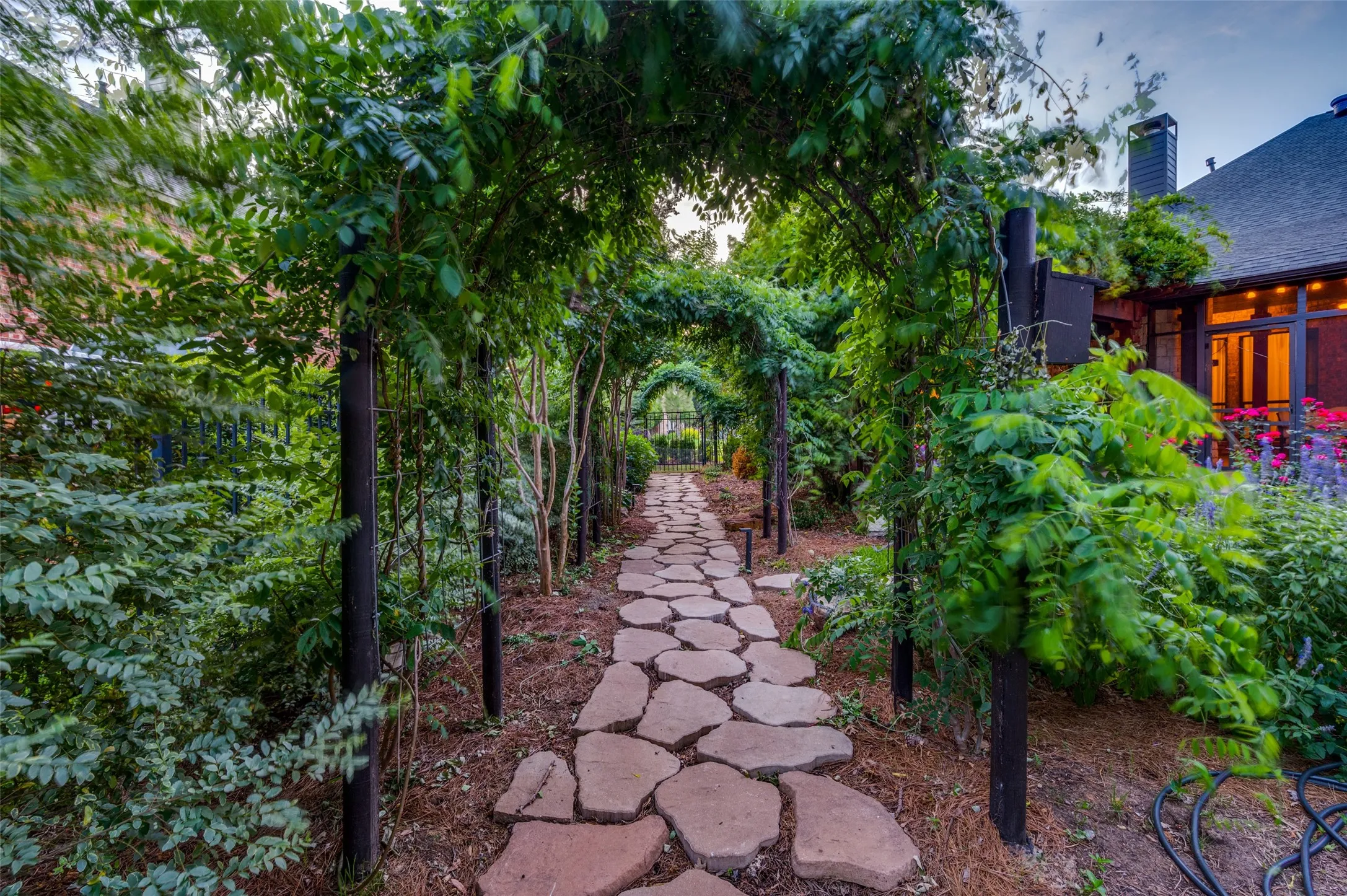 Single Family Residence For Sale in Denton County , 730 Peninsula Bend, Shady Shores, Texas 76208, 4 Bedroom, 3 Bathroom, 3 Garage spaces, 3,441 Sqft, built in 2002, Price $1,195,000, mls#21279164, Real Estate Agent in Shady Shores, Homes For Sale in Denton county, Homes For Sale in Shady Shores, Realtor in Shady Shores Texas, Real Estate Brokerage Independent Realty Texas, Luminita Cordes Realtor