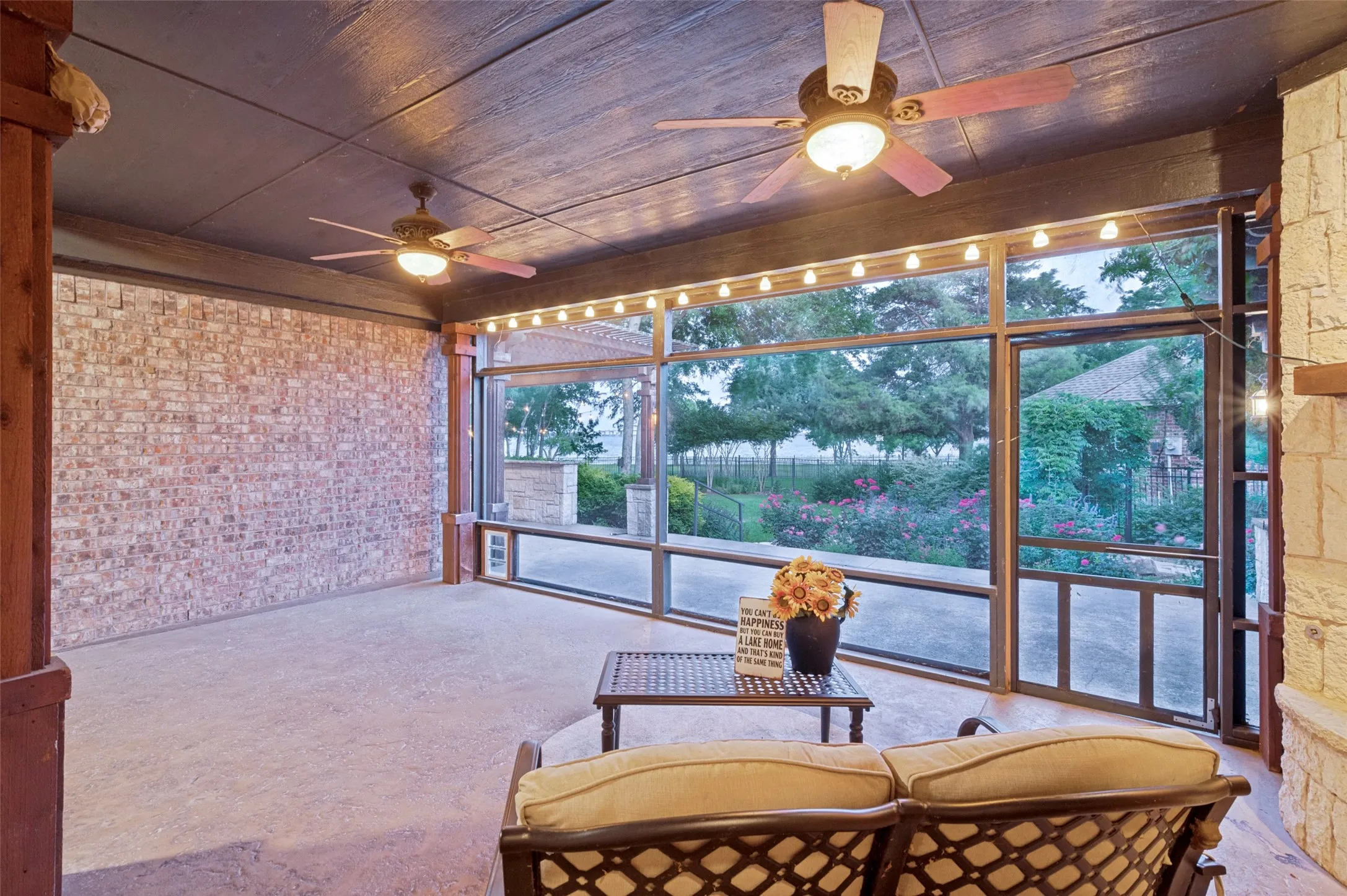 Single Family Residence For Sale in Denton County , 730 Peninsula Bend, Shady Shores, Texas 76208, 4 Bedroom, 3 Bathroom, 3 Garage spaces, 3,441 Sqft, built in 2002, Price $1,195,000, mls#21279164, Real Estate Agent in Shady Shores, Homes For Sale in Denton county, Homes For Sale in Shady Shores, Realtor in Shady Shores Texas, Real Estate Brokerage Independent Realty Texas, Luminita Cordes Realtor