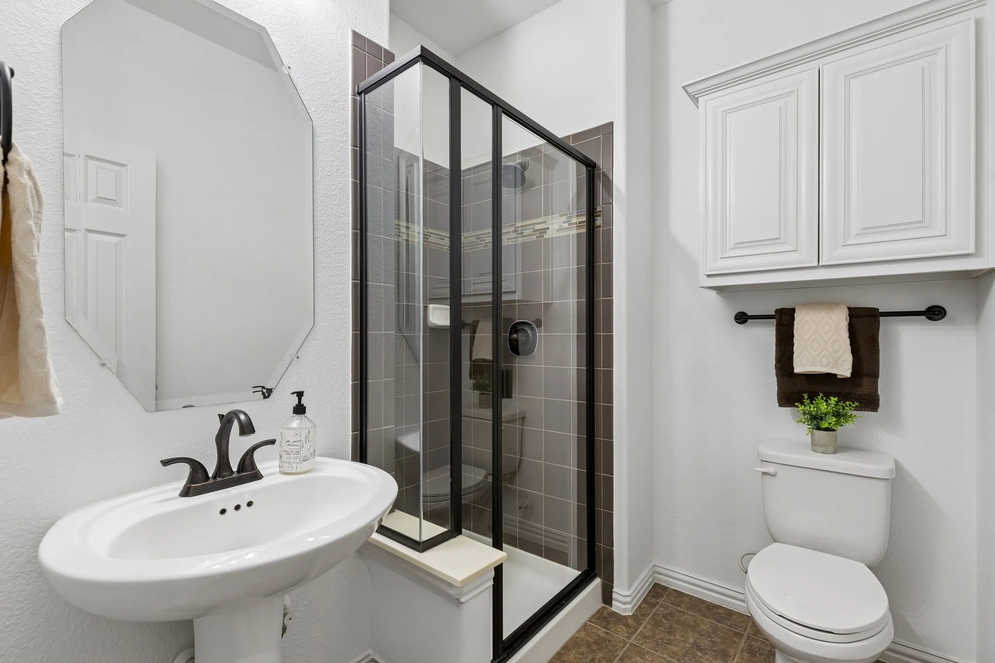 Single Family Residence For Sale in Tarrant County , 2948 Mirado, Grand Prairie, Texas 75054, 6 Bedroom, 4 Bathroom, 2 Garage spaces, 4,034 Sqft, built in 2014, mls#21272444, Real Estate Agent in Grand Prairie, Homes For Sale in Tarrant county, Homes For Sale in Grand Prairie, Realtor in Grand Prairie Texas, Real Estate Brokerage Independent Realty Texas, Luminita Cordes Realtor