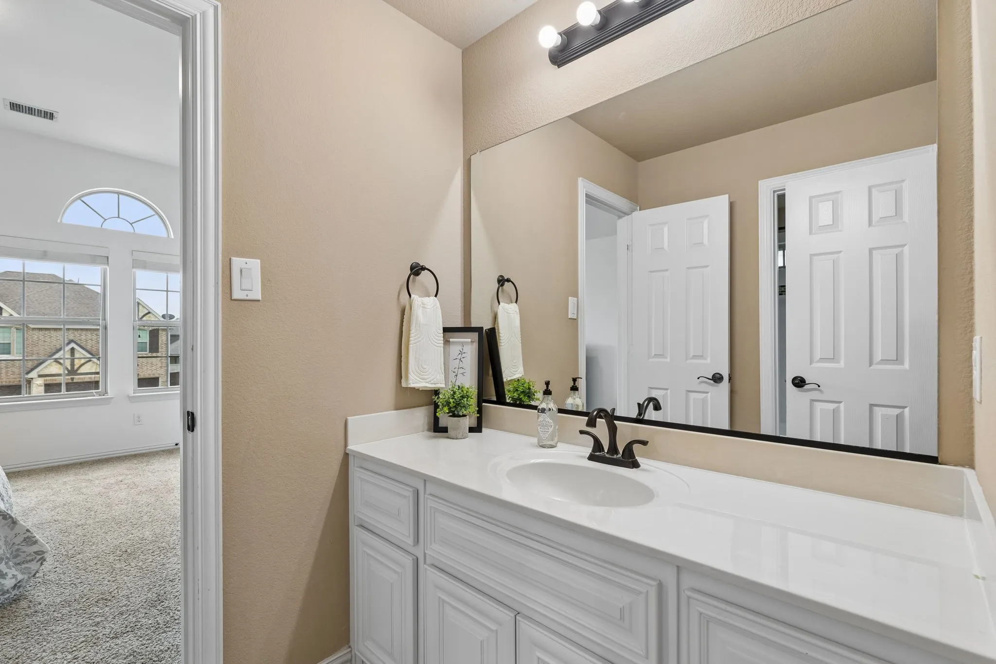 Single Family Residence For Sale in Tarrant County , 2948 Mirado, Grand Prairie, Texas 75054, 6 Bedroom, 4 Bathroom, 2 Garage spaces, 4,034 Sqft, built in 2014, mls#21272444, Real Estate Agent in Grand Prairie, Homes For Sale in Tarrant county, Homes For Sale in Grand Prairie, Realtor in Grand Prairie Texas, Real Estate Brokerage Independent Realty Texas, Luminita Cordes Realtor