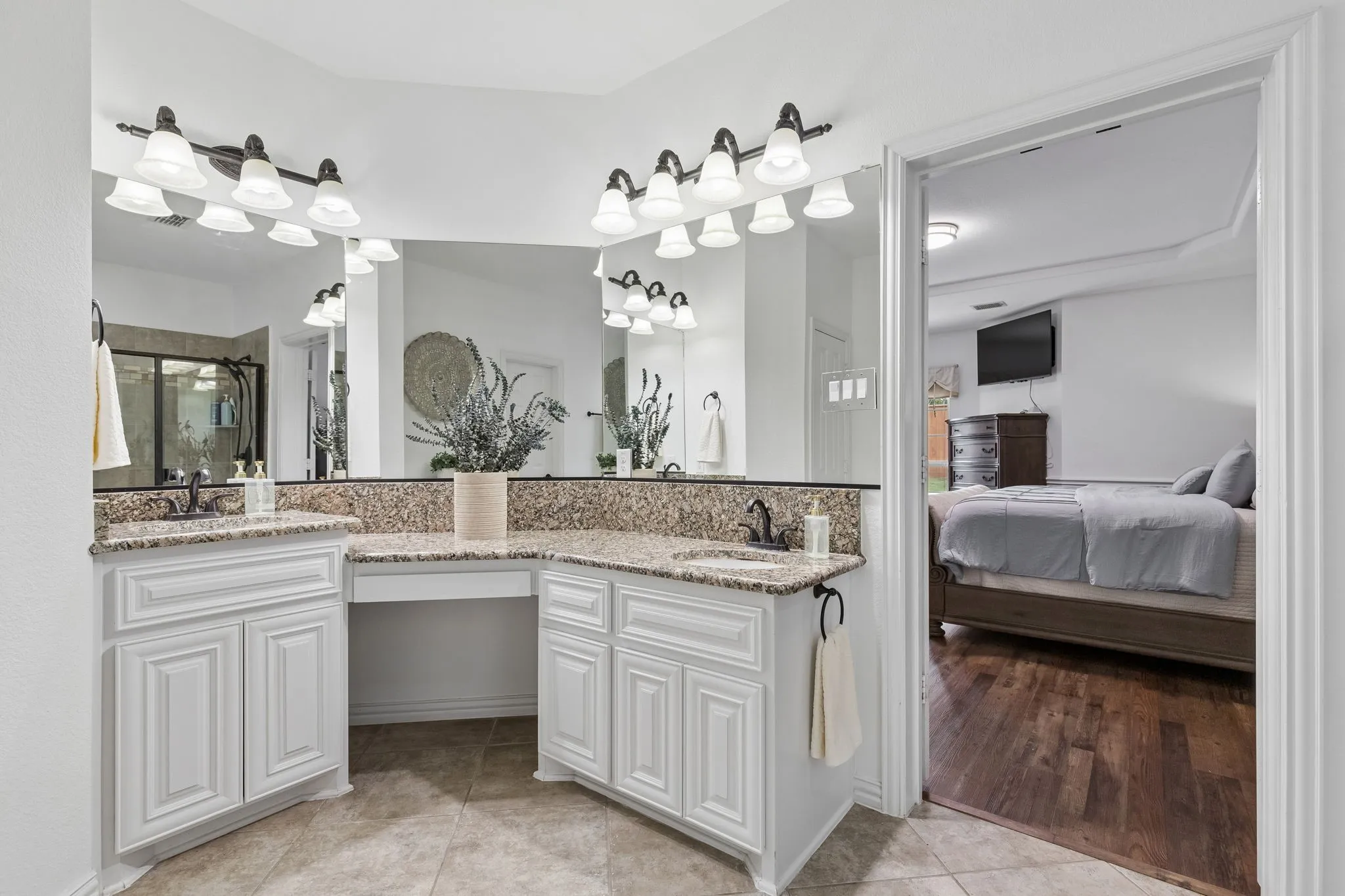 Single Family Residence For Sale in Tarrant County , 2948 Mirado, Grand Prairie, Texas 75054, 6 Bedroom, 4 Bathroom, 2 Garage spaces, 4,034 Sqft, built in 2014, mls#21272444, Real Estate Agent in Grand Prairie, Homes For Sale in Tarrant county, Homes For Sale in Grand Prairie, Realtor in Grand Prairie Texas, Real Estate Brokerage Independent Realty Texas, Luminita Cordes Realtor