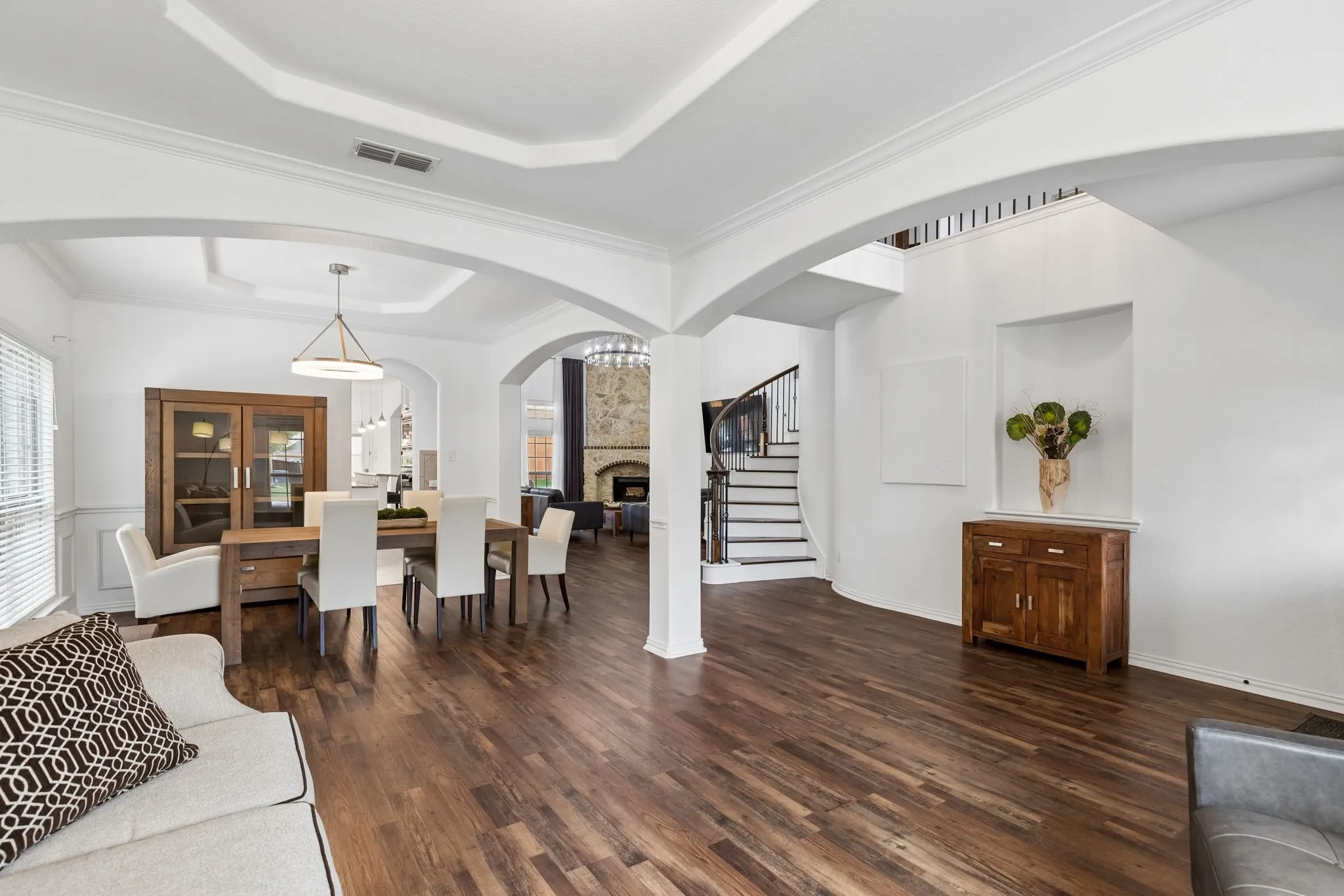 Single Family Residence For Sale in Tarrant County , 2948 Mirado, Grand Prairie, Texas 75054, 6 Bedroom, 4 Bathroom, 2 Garage spaces, 4,034 Sqft, built in 2014, mls#21272444, Real Estate Agent in Grand Prairie, Homes For Sale in Tarrant county, Homes For Sale in Grand Prairie, Realtor in Grand Prairie Texas, Real Estate Brokerage Independent Realty Texas, Luminita Cordes Realtor