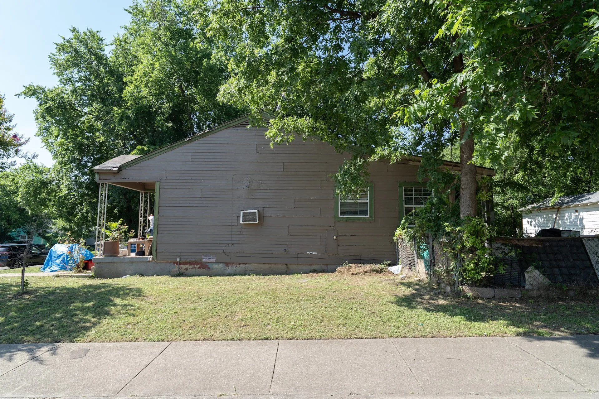 Single Family Residence For Sale in Dallas County , 3403 Alabama Avenue, Dallas, Texas 75216, 3 Bedroom, 1 Bathroom, Garage spaces, 1,263 Sqft, built in 1948, mls#21279007, Real Estate Agent in Dallas, Homes For Sale in Dallas county, Homes For Sale in Dallas, Realtor in Dallas Texas, Real Estate Brokerage Independent Realty Texas, Luminita Cordes Realtor