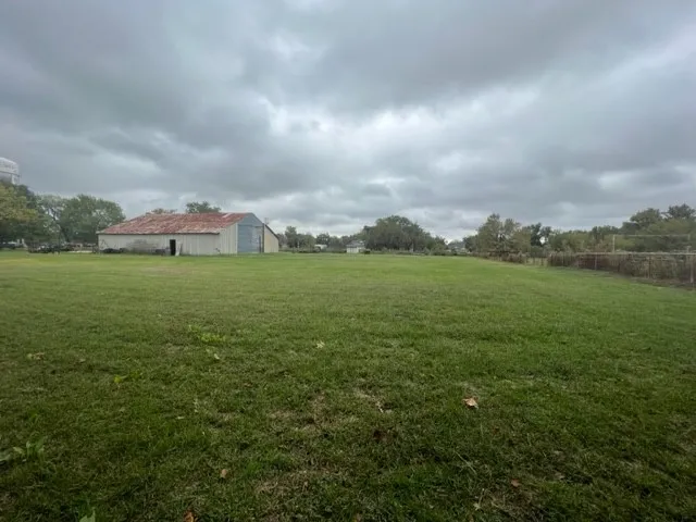 Unimproved Land For Sale in Grayson County , 310 W Hughes Street, Collinsville, Texas 76233, 0, 0, Garage spaces, 0 Sqft, built in 0, Price $500,000, mls#21280629, Real Estate Agent in Collinsville, Homes For Sale in Grayson county, Homes For Sale in Collinsville, Realtor in Collinsville Texas, Real Estate Brokerage Independent Realty Texas, Luminita Cordes Realtor