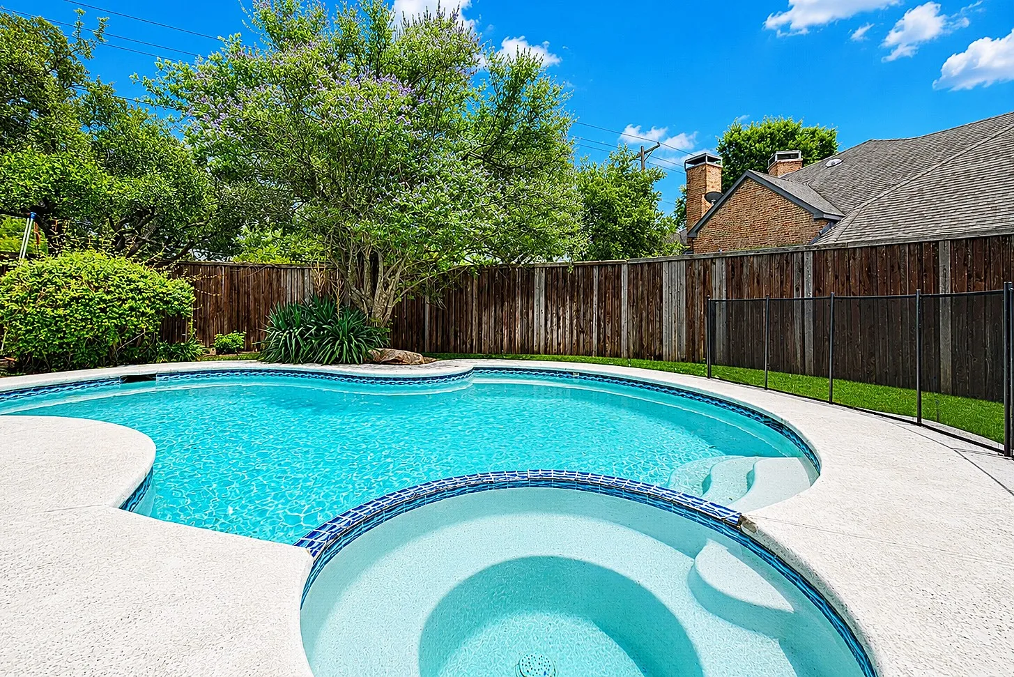 Single Family Residence For Sale in Dallas County , 12504 Renoir Lane, Dallas, Texas 75230, 5 Bedroom, 4 Bathroom, Garage spaces, 4,207 Sqft, built in 1981, Price $999,999, mls#21270689, Real Estate Agent in Dallas, Homes For Sale in Dallas county, Homes For Sale in Dallas, Realtor in Dallas Texas, Real Estate Brokerage Independent Realty Texas, Luminita Cordes Realtor