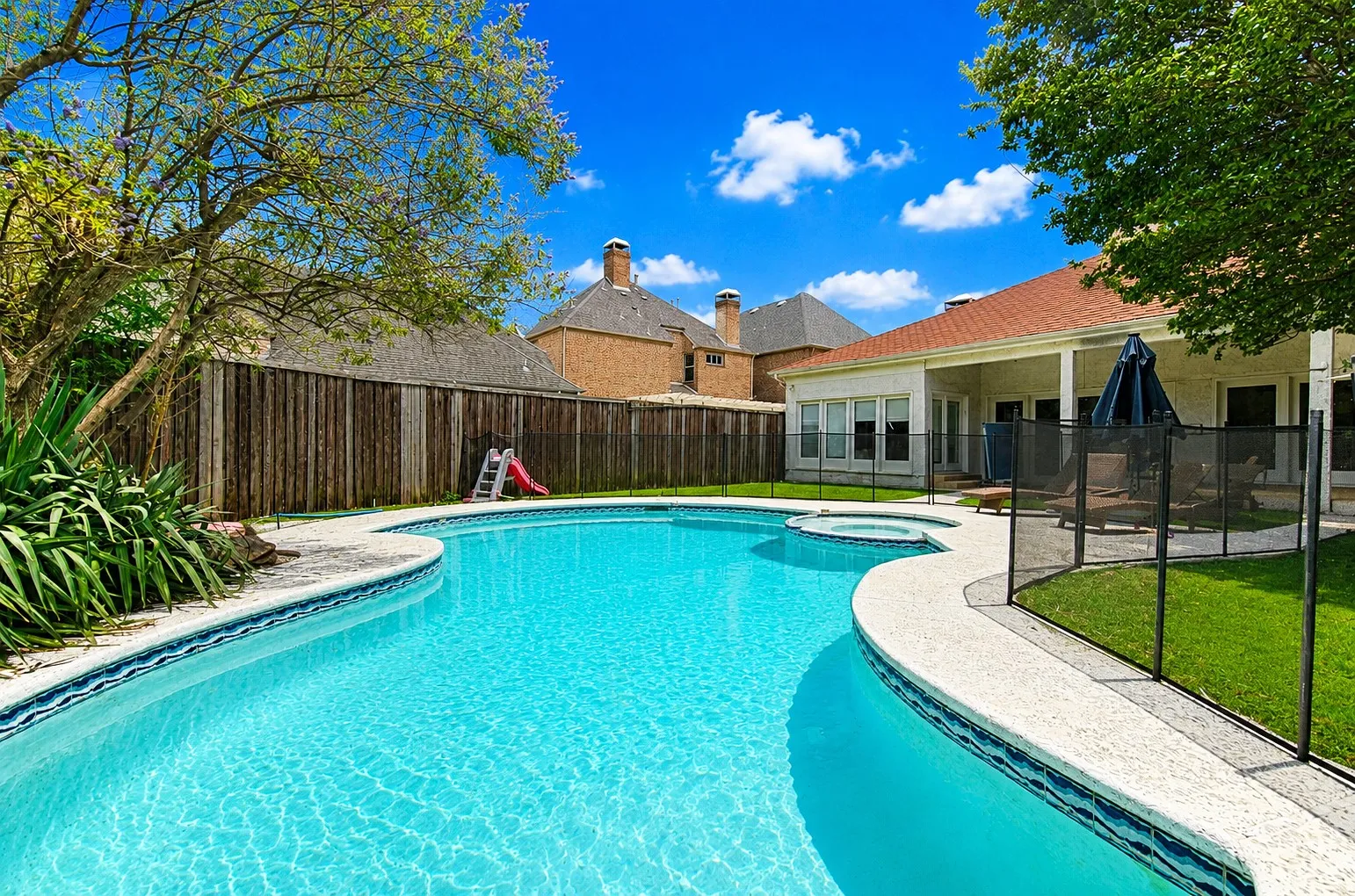 Single Family Residence For Sale in Dallas County , 12504 Renoir Lane, Dallas, Texas 75230, 5 Bedroom, 4 Bathroom, Garage spaces, 4,207 Sqft, built in 1981, Price $999,999, mls#21270689, Real Estate Agent in Dallas, Homes For Sale in Dallas county, Homes For Sale in Dallas, Realtor in Dallas Texas, Real Estate Brokerage Independent Realty Texas, Luminita Cordes Realtor