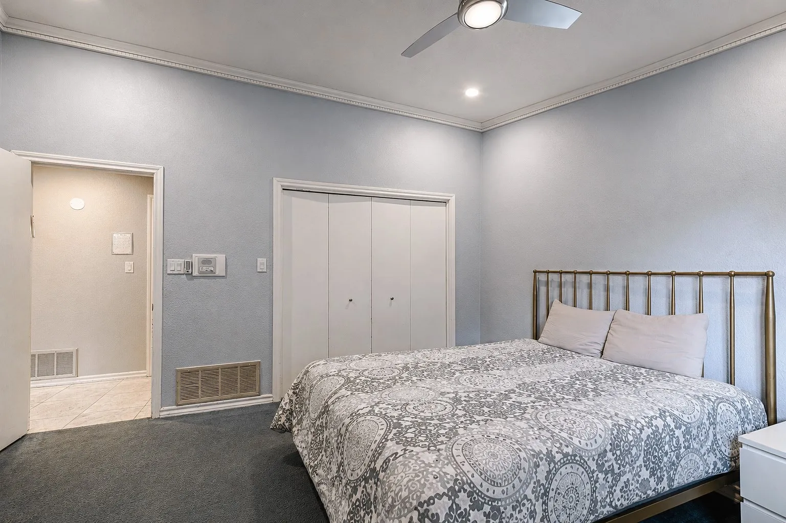 Single Family Residence For Sale in Dallas County , 12504 Renoir Lane, Dallas, Texas 75230, 5 Bedroom, 4 Bathroom, Garage spaces, 4,207 Sqft, built in 1981, Price $999,999, mls#21270689, Real Estate Agent in Dallas, Homes For Sale in Dallas county, Homes For Sale in Dallas, Realtor in Dallas Texas, Real Estate Brokerage Independent Realty Texas, Luminita Cordes Realtor