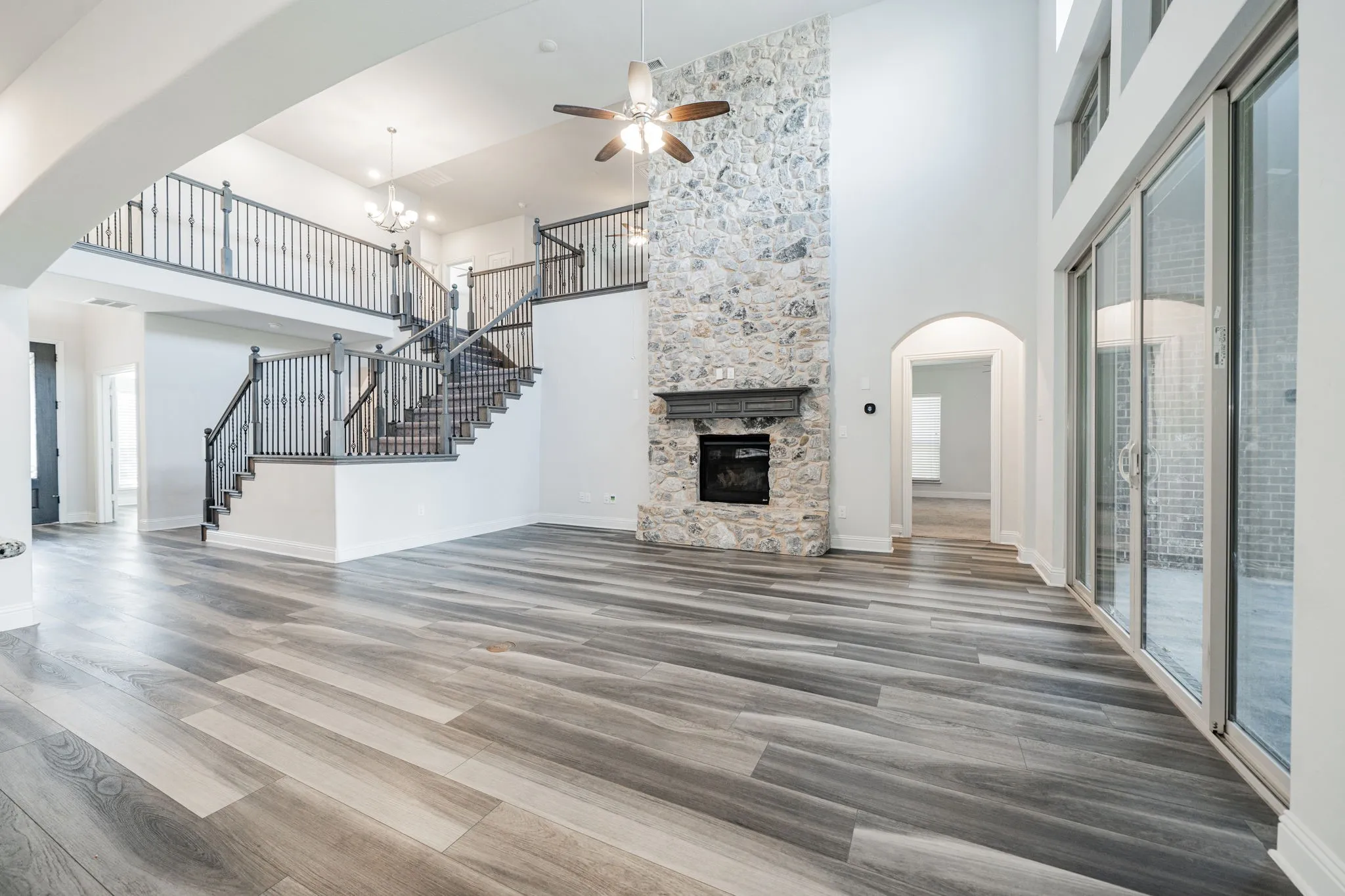 Single Family Residence For Sale in Collin County , 12840 Platt Drive, Frisco, Texas 75035, 5 Bedroom, 5 Bathroom, 2 Garage spaces, 3,927 Sqft, built in 2019, mls#21280604, Real Estate Agent in Frisco, Homes For Sale in Collin county, Homes For Sale in Frisco, Realtor in Frisco Texas, Real Estate Brokerage Independent Realty Texas, Luminita Cordes Realtor
