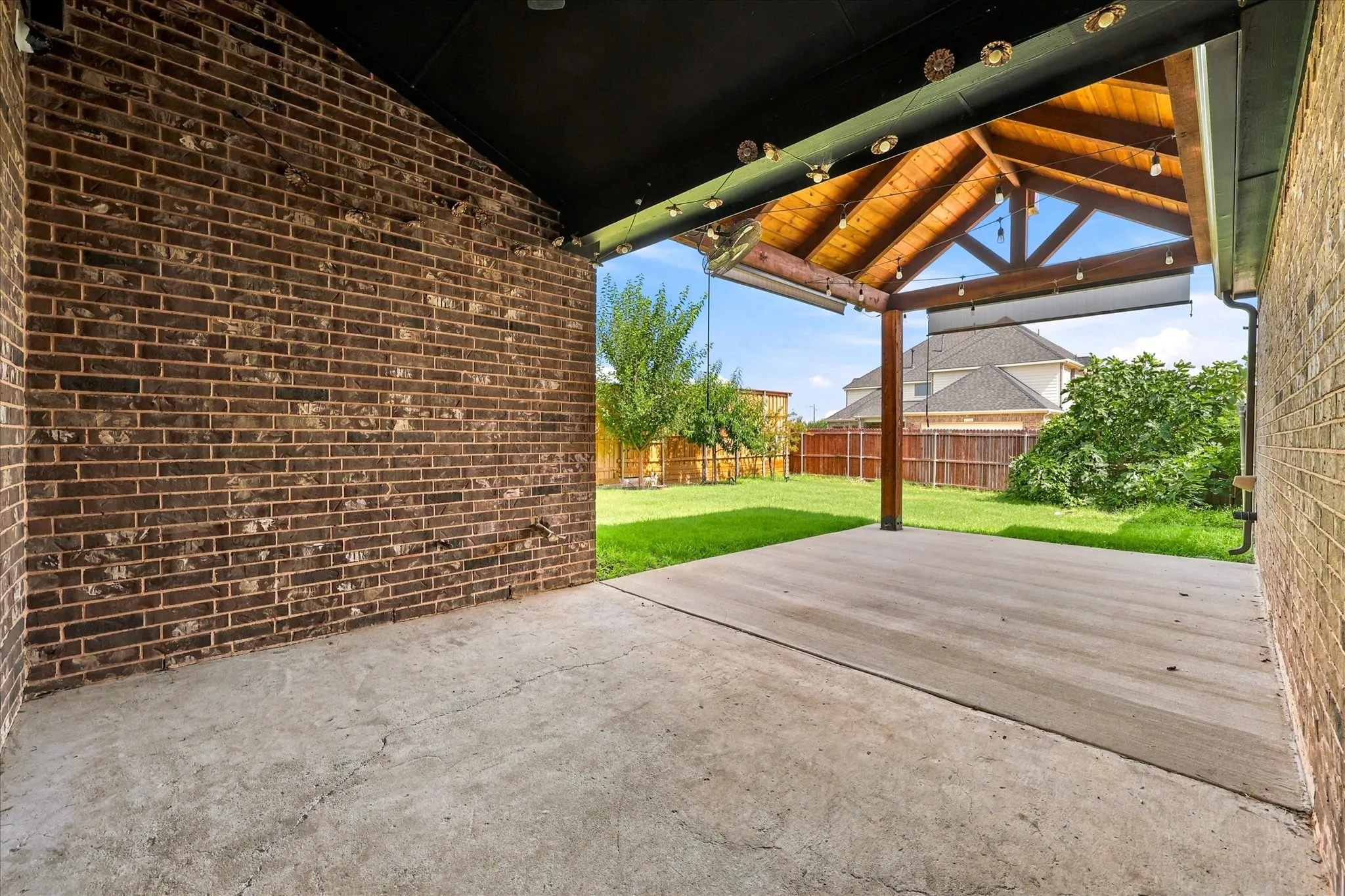 Single Family Residence For Sale in Collin County , 12840 Platt Drive, Frisco, Texas 75035, 5 Bedroom, 5 Bathroom, 2 Garage spaces, 3,927 Sqft, built in 2019, mls#21280604, Real Estate Agent in Frisco, Homes For Sale in Collin county, Homes For Sale in Frisco, Realtor in Frisco Texas, Real Estate Brokerage Independent Realty Texas, Luminita Cordes Realtor