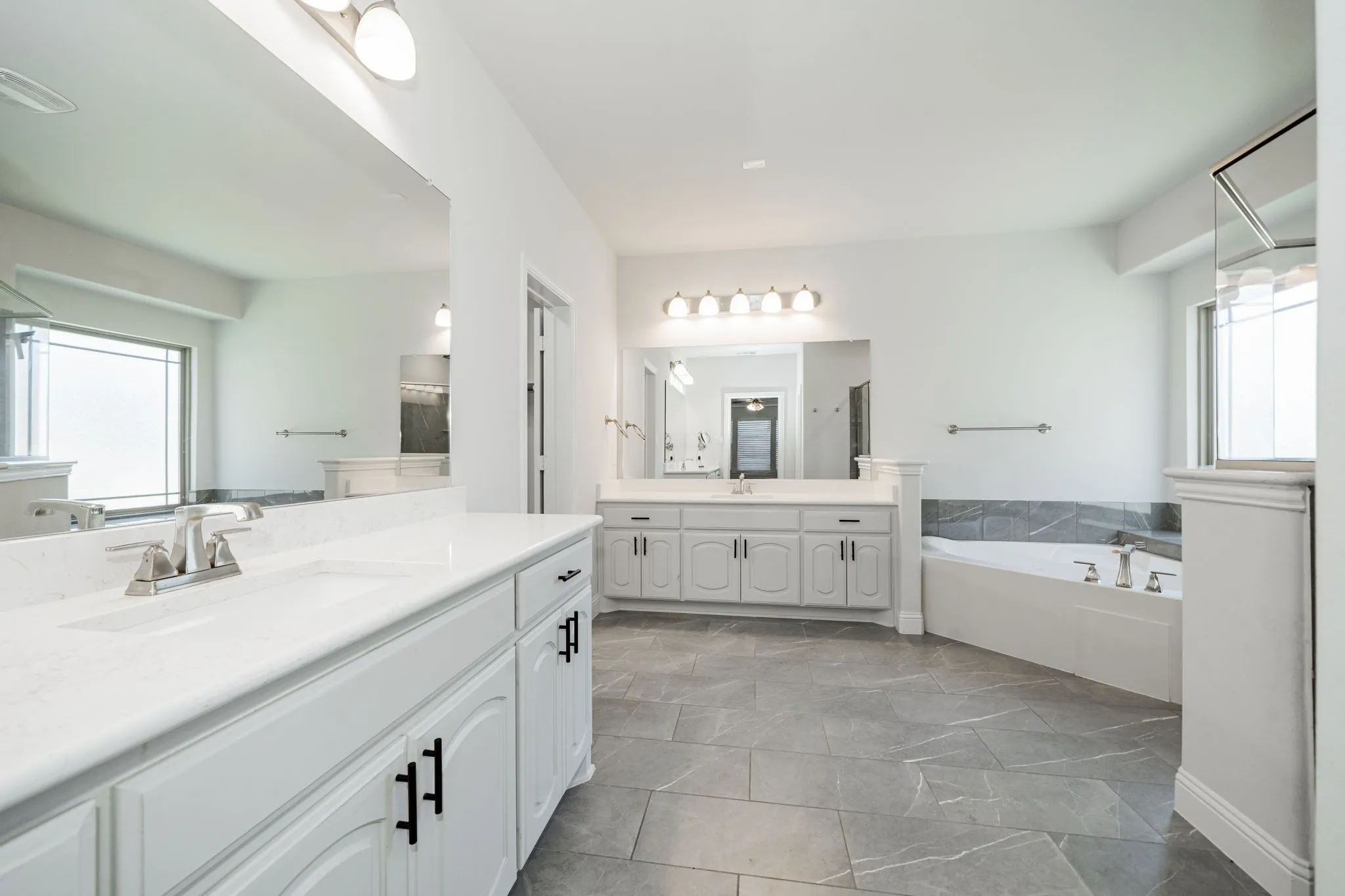 Single Family Residence For Sale in Collin County , 12840 Platt Drive, Frisco, Texas 75035, 5 Bedroom, 5 Bathroom, 2 Garage spaces, 3,927 Sqft, built in 2019, mls#21280604, Real Estate Agent in Frisco, Homes For Sale in Collin county, Homes For Sale in Frisco, Realtor in Frisco Texas, Real Estate Brokerage Independent Realty Texas, Luminita Cordes Realtor