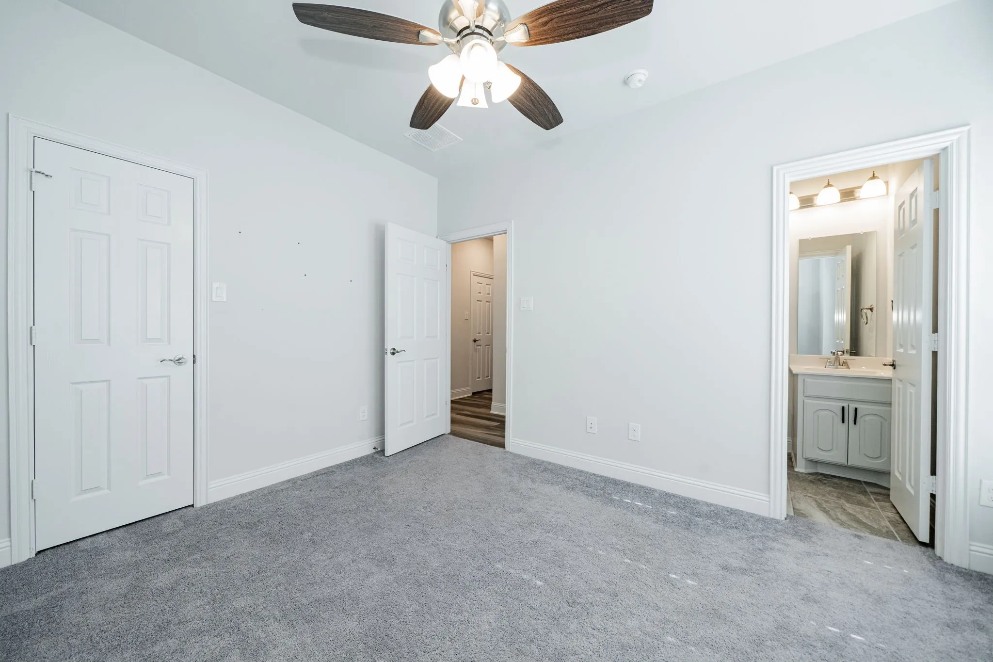 Single Family Residence For Sale in Collin County , 12840 Platt Drive, Frisco, Texas 75035, 5 Bedroom, 5 Bathroom, 2 Garage spaces, 3,927 Sqft, built in 2019, mls#21280604, Real Estate Agent in Frisco, Homes For Sale in Collin county, Homes For Sale in Frisco, Realtor in Frisco Texas, Real Estate Brokerage Independent Realty Texas, Luminita Cordes Realtor