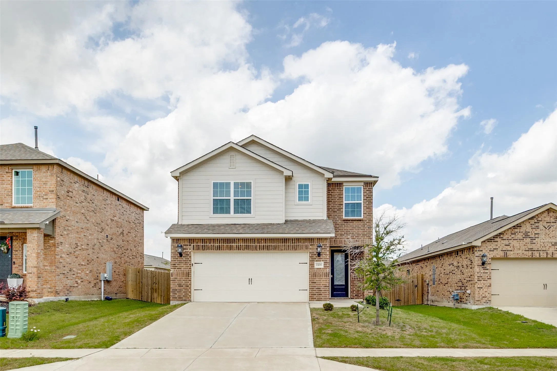 Single Family Residence For Sale in Collin County , 1108 Ginsburg Lane, Princeton, Texas 75407, 3 Bedroom, 3 Bathroom, 2 Garage spaces, 2,112 Sqft, built in 2023, mls#21277007, Real Estate Agent in Princeton, Homes For Sale in Collin county, Homes For Sale in Princeton, Realtor in Princeton Texas, Real Estate Brokerage Independent Realty Texas, Luminita Cordes Realtor