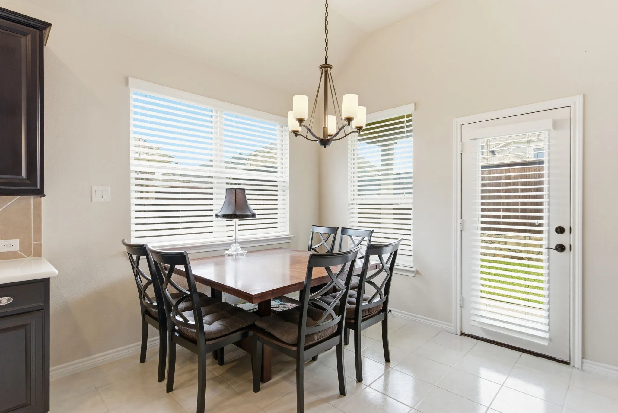 Light and bright breakfast room to start your morning