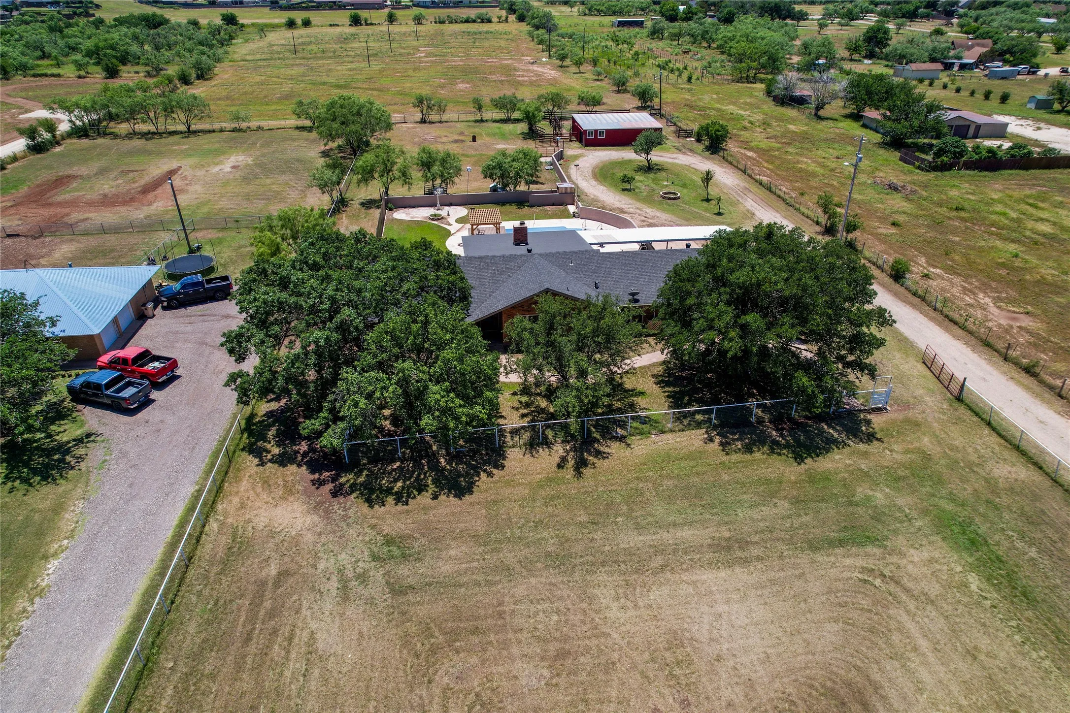 Single Family Residence For Sale in Taylor County , 8217 S FM 707, Abilene, Texas 79602, 4 Bedroom, 3 Bathroom, 2 Garage spaces, 3,012 Sqft, built in 1980, mls#21280603, Real Estate Agent in Abilene, Homes For Sale in Taylor county, Homes For Sale in Abilene, Realtor in Abilene Texas, Real Estate Brokerage Independent Realty Texas, Luminita Cordes Realtor