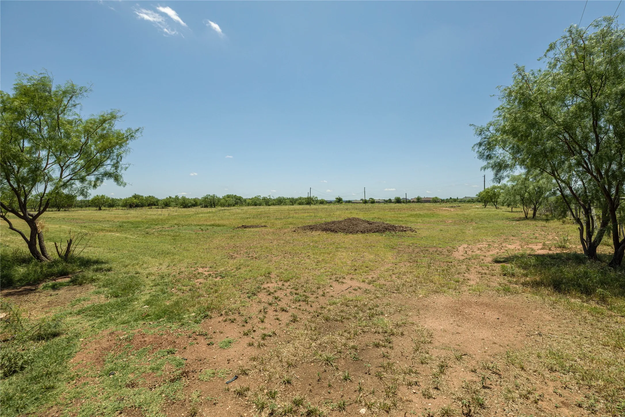 Single Family Residence For Sale in Taylor County , 8217 S FM 707, Abilene, Texas 79602, 4 Bedroom, 3 Bathroom, 2 Garage spaces, 3,012 Sqft, built in 1980, mls#21280603, Real Estate Agent in Abilene, Homes For Sale in Taylor county, Homes For Sale in Abilene, Realtor in Abilene Texas, Real Estate Brokerage Independent Realty Texas, Luminita Cordes Realtor