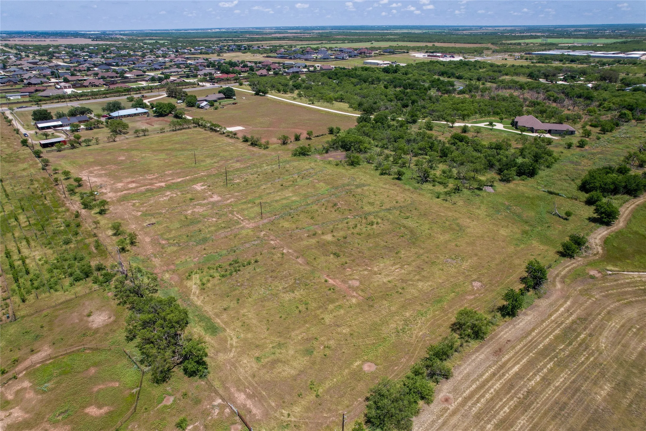 Single Family Residence For Sale in Taylor County , 8217 S FM 707, Abilene, Texas 79602, 4 Bedroom, 3 Bathroom, 2 Garage spaces, 3,012 Sqft, built in 1980, mls#21280603, Real Estate Agent in Abilene, Homes For Sale in Taylor county, Homes For Sale in Abilene, Realtor in Abilene Texas, Real Estate Brokerage Independent Realty Texas, Luminita Cordes Realtor