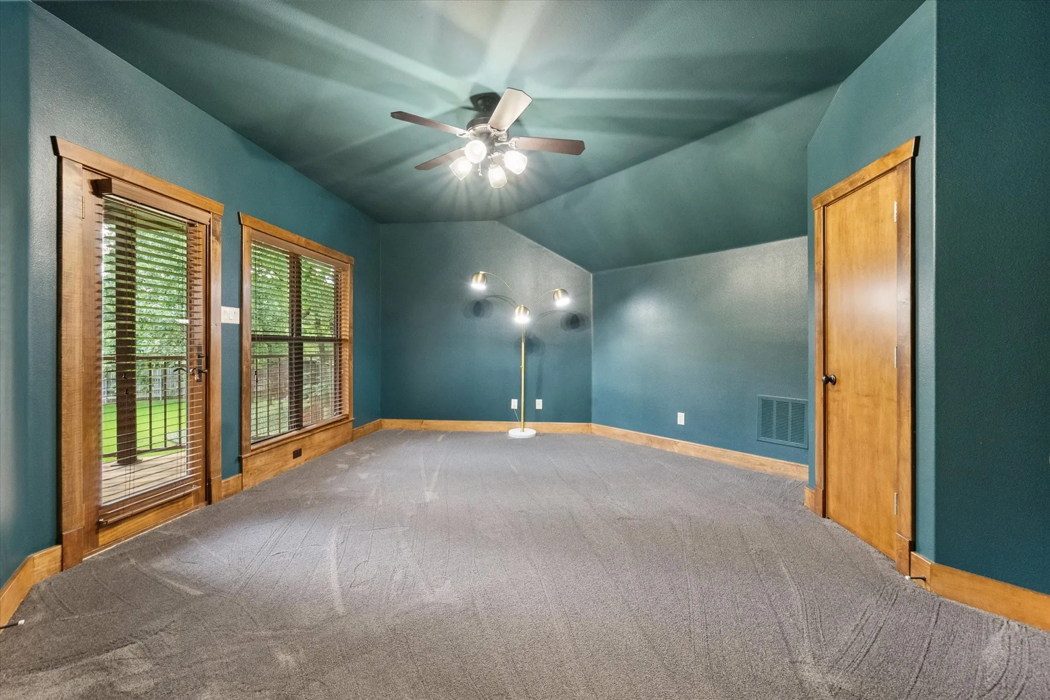 Single Family Residence For Sale in Tarrant County , 2500 Woodbridge Trail, Mansfield, Texas 76063, 4 Bedroom, 5 Bathroom, 3 Garage spaces, 4,258 Sqft, built in 2004, mls#21276591, Real Estate Agent in Mansfield, Homes For Sale in Tarrant county, Homes For Sale in Mansfield, Realtor in Mansfield Texas, Real Estate Brokerage Independent Realty Texas, Luminita Cordes Realtor