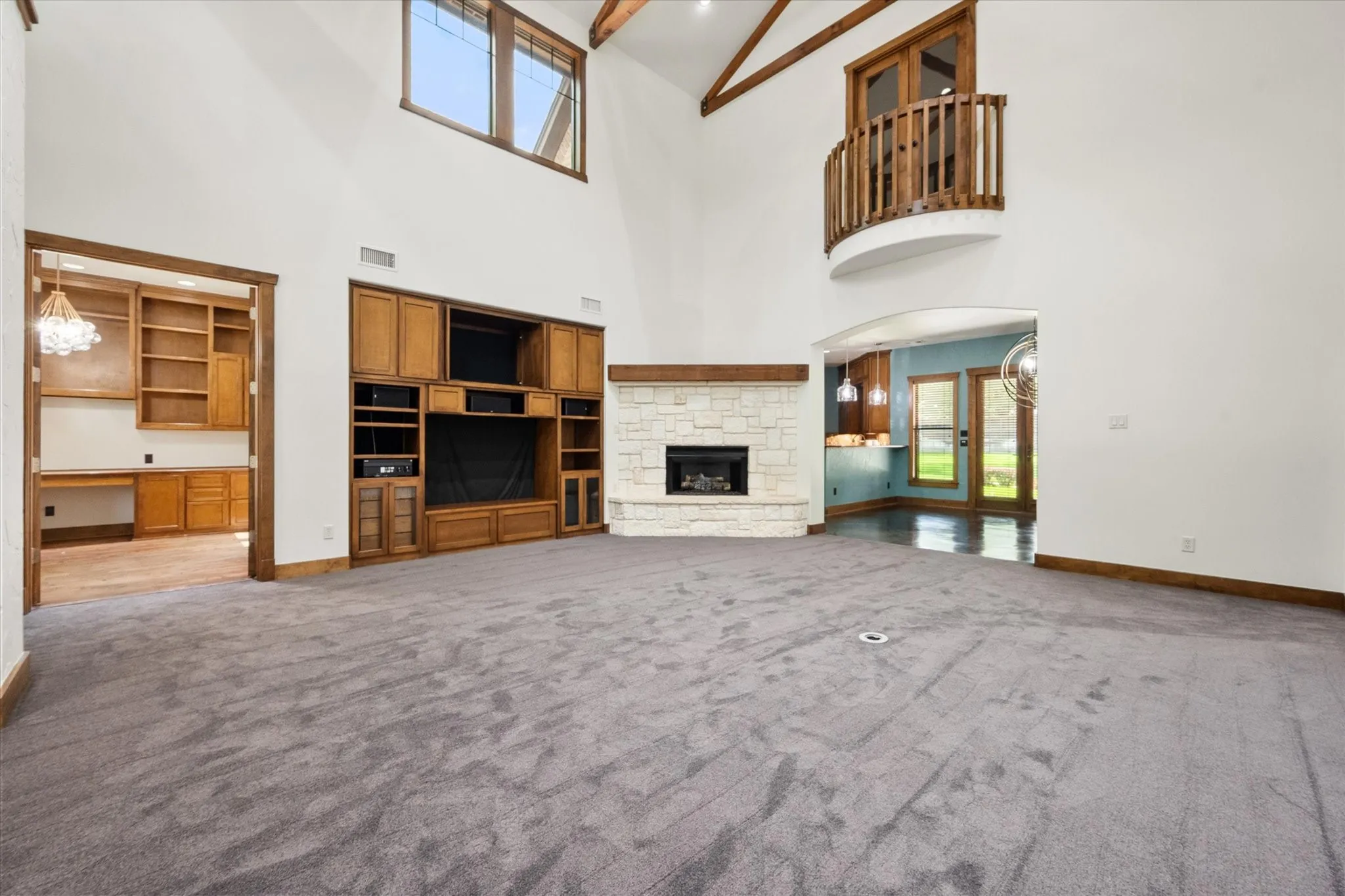 Single Family Residence For Sale in Tarrant County , 2500 Woodbridge Trail, Mansfield, Texas 76063, 4 Bedroom, 5 Bathroom, 3 Garage spaces, 4,258 Sqft, built in 2004, mls#21276591, Real Estate Agent in Mansfield, Homes For Sale in Tarrant county, Homes For Sale in Mansfield, Realtor in Mansfield Texas, Real Estate Brokerage Independent Realty Texas, Luminita Cordes Realtor