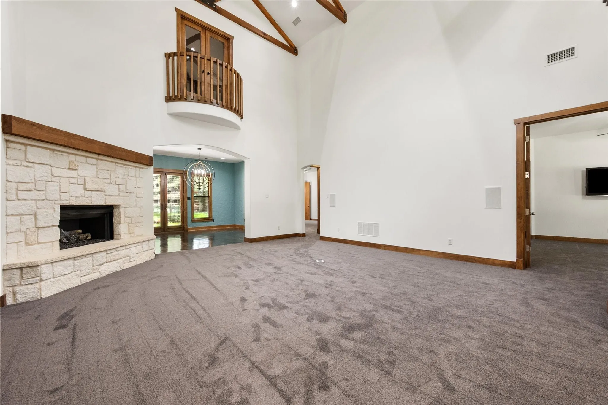 Single Family Residence For Sale in Tarrant County , 2500 Woodbridge Trail, Mansfield, Texas 76063, 4 Bedroom, 5 Bathroom, 3 Garage spaces, 4,258 Sqft, built in 2004, mls#21276591, Real Estate Agent in Mansfield, Homes For Sale in Tarrant county, Homes For Sale in Mansfield, Realtor in Mansfield Texas, Real Estate Brokerage Independent Realty Texas, Luminita Cordes Realtor