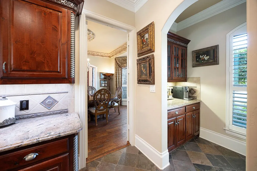 Single Family Residence For Sale in Denton County , 4603 Warwick Lane, Frisco, Texas 75034, 4 Bedroom, 6 Bathroom, 3 Garage spaces, 4,639 Sqft, built in 2004, mls#21280637, Real Estate Agent in Frisco, Homes For Sale in Denton county, Homes For Sale in Frisco, Realtor in Frisco Texas, Real Estate Brokerage Independent Realty Texas, Luminita Cordes Realtor