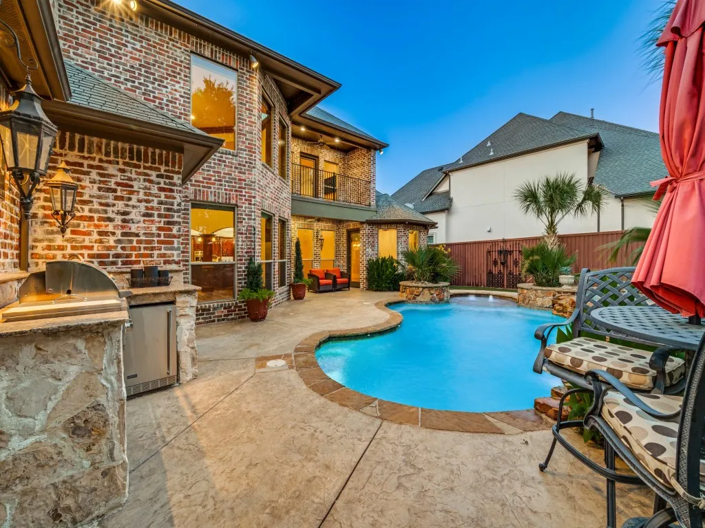 Single Family Residence For Sale in Denton County , 4603 Warwick Lane, Frisco, Texas 75034, 4 Bedroom, 6 Bathroom, 3 Garage spaces, 4,639 Sqft, built in 2004, mls#21280637, Real Estate Agent in Frisco, Homes For Sale in Denton county, Homes For Sale in Frisco, Realtor in Frisco Texas, Real Estate Brokerage Independent Realty Texas, Luminita Cordes Realtor
