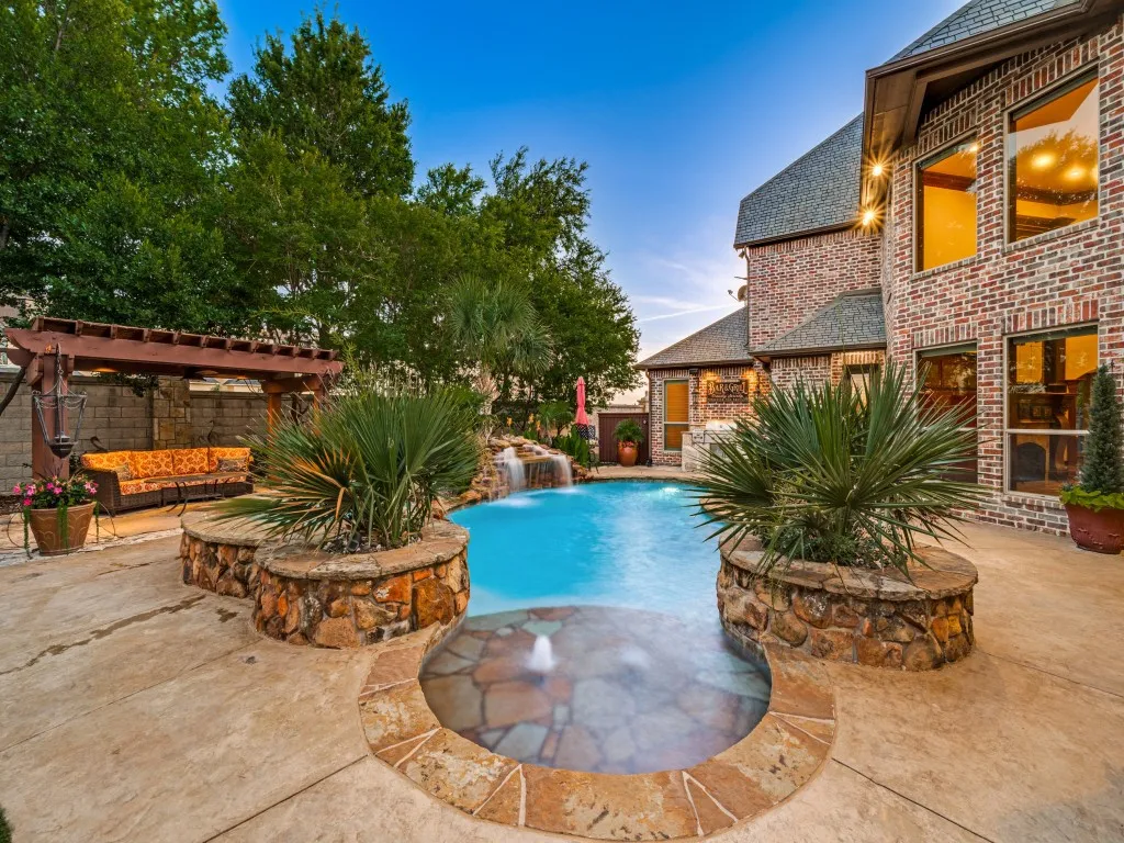 Single Family Residence For Sale in Denton County , 4603 Warwick Lane, Frisco, Texas 75034, 4 Bedroom, 6 Bathroom, 3 Garage spaces, 4,639 Sqft, built in 2004, mls#21280637, Real Estate Agent in Frisco, Homes For Sale in Denton county, Homes For Sale in Frisco, Realtor in Frisco Texas, Real Estate Brokerage Independent Realty Texas, Luminita Cordes Realtor