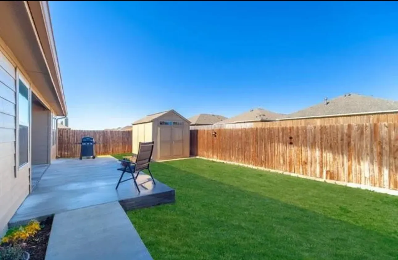 Single Family Residence For Sale in Denton County , 520 Pollyann Trail, Fort Worth, Texas 76052, 3 Bedroom, 3 Bathroom, 2 Garage spaces, 2,372 Sqft, built in 2015, mls#21280674, Real Estate Agent in Fort Worth, Homes For Sale in Denton county, Homes For Sale in Fort Worth, Realtor in Fort Worth Texas, Real Estate Brokerage Independent Realty Texas, Luminita Cordes Realtor