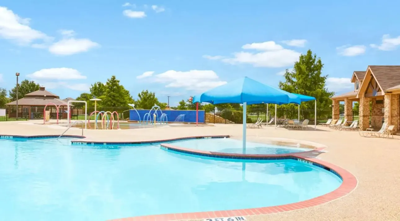 Single Family Residence For Sale in Denton County , 520 Pollyann Trail, Fort Worth, Texas 76052, 3 Bedroom, 3 Bathroom, 2 Garage spaces, 2,372 Sqft, built in 2015, mls#21280674, Real Estate Agent in Fort Worth, Homes For Sale in Denton county, Homes For Sale in Fort Worth, Realtor in Fort Worth Texas, Real Estate Brokerage Independent Realty Texas, Luminita Cordes Realtor