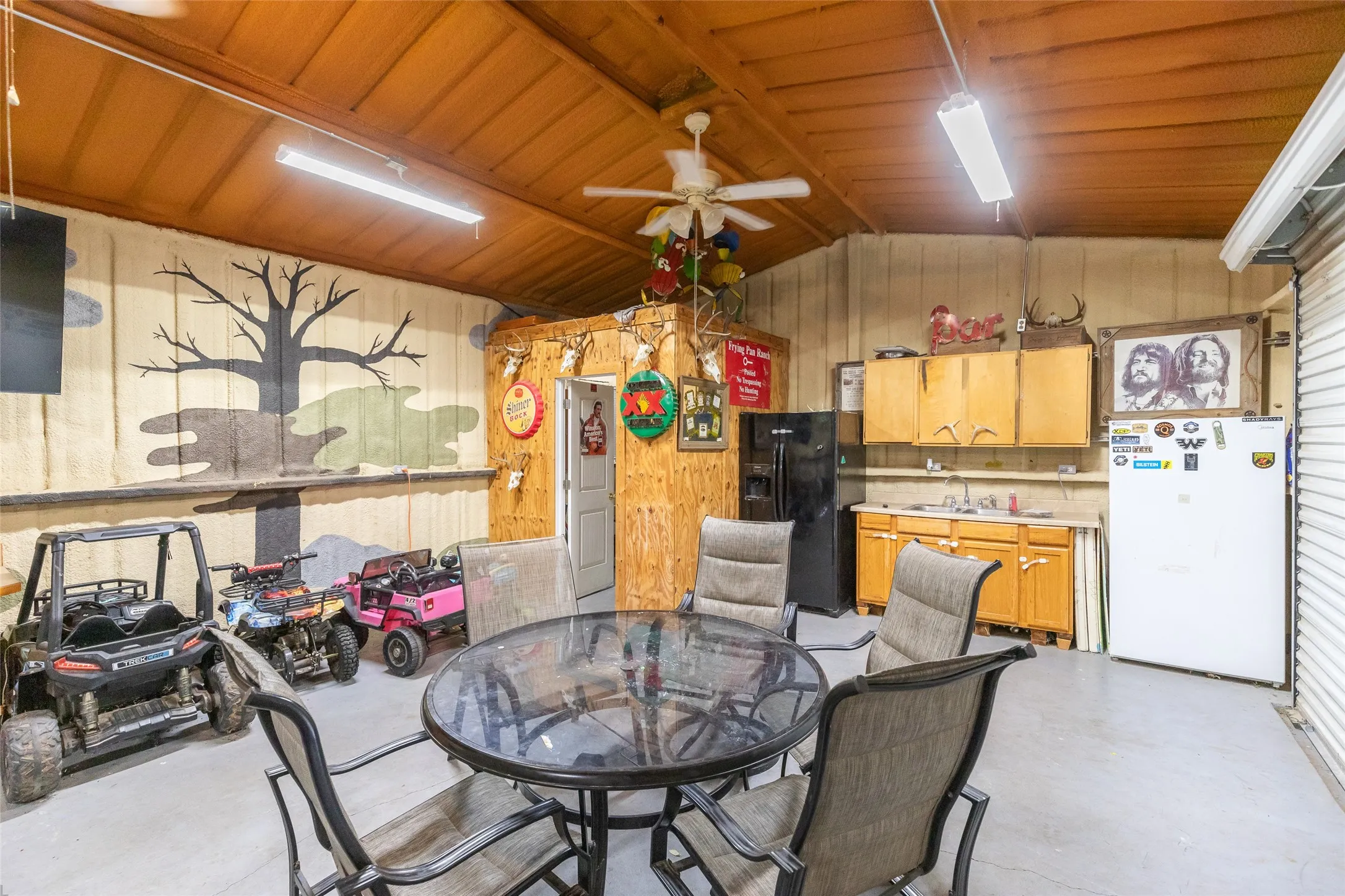 Single Family Residence For Sale in Taylor County , 102 Scurry Avenue, Tuscola, Texas 79562, 3 Bedroom, 2 Bathroom, Garage spaces, 1,406 Sqft, built in 1928, mls#21280676, Real Estate Agent in Tuscola, Homes For Sale in Taylor county, Homes For Sale in Tuscola, Realtor in Tuscola Texas, Real Estate Brokerage Independent Realty Texas, Luminita Cordes Realtor