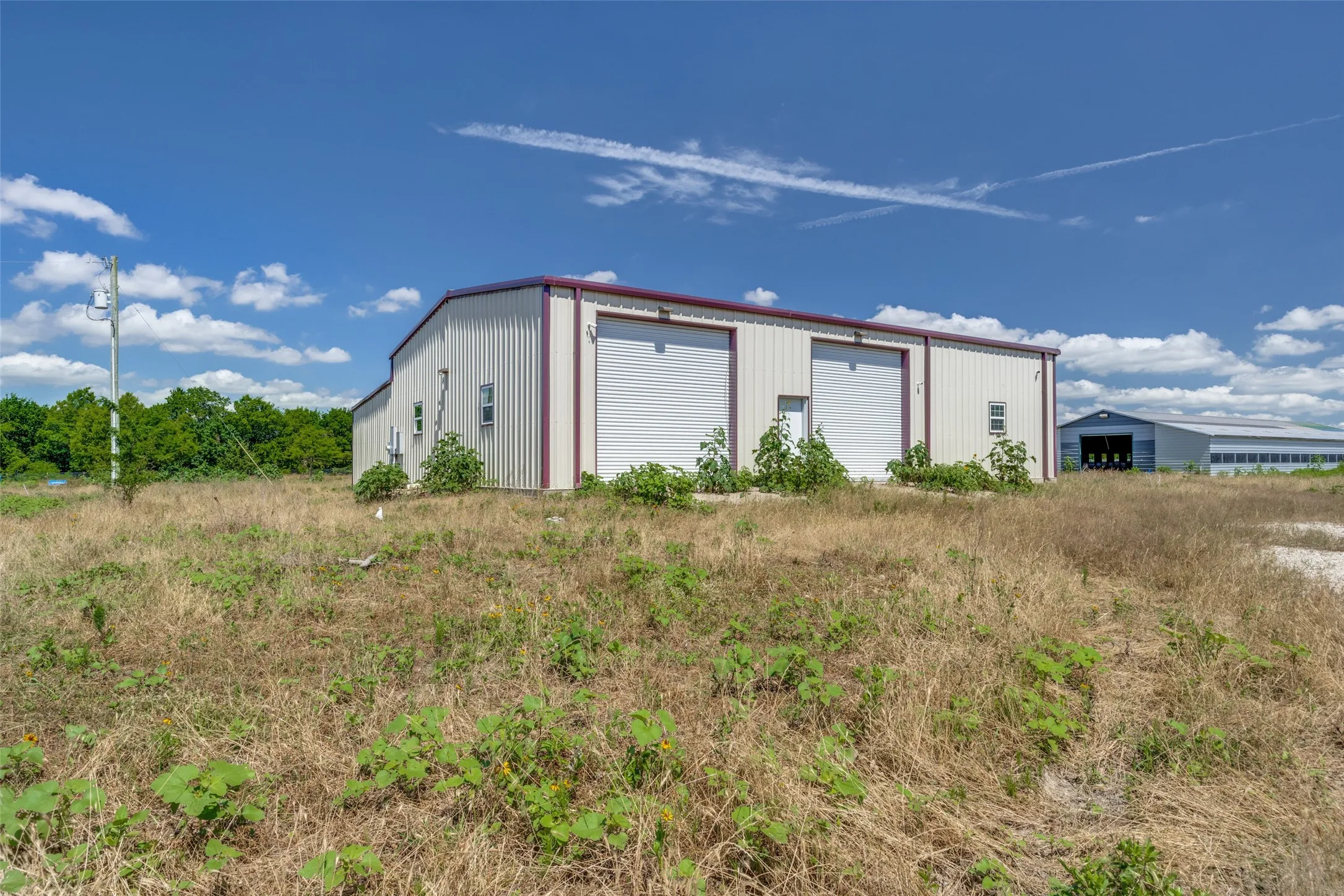 Farm For Sale in Hunt County , 5814 Fm 1563, Commerce, Texas 75428, 2 Bedrooms, 2 Bathrooms, Garage spaces, 800 Sqft, built in 2019, Price $1,200,000, mls#21280044, Real Estate Agent in Commerce, Homes For Sale in Hunt county, Homes For Sale in Commerce, Realtor in Commerce Texas, Real Estate Brokerage Independent Realty Texas, Luminita Cordes Realtor