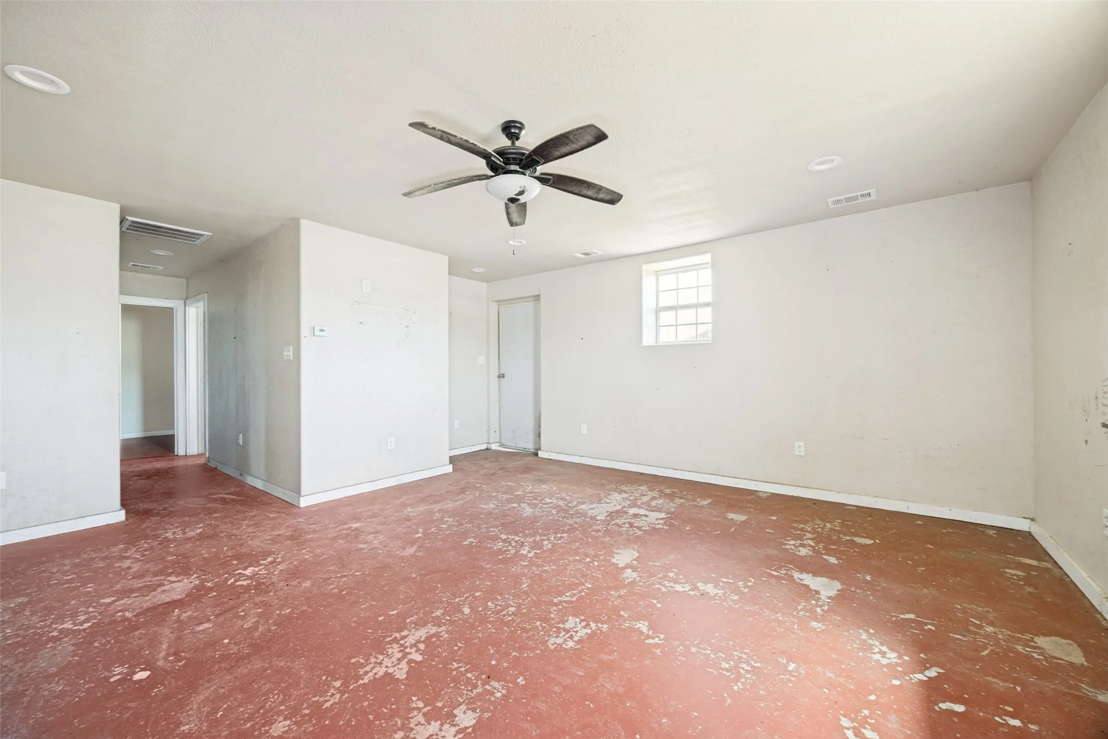 Farm For Sale in Hunt County , 5814 Fm 1563, Commerce, Texas 75428, 2 Bedrooms, 2 Bathrooms, Garage spaces, 800 Sqft, built in 2019, Price $1,200,000, mls#21280044, Real Estate Agent in Commerce, Homes For Sale in Hunt county, Homes For Sale in Commerce, Realtor in Commerce Texas, Real Estate Brokerage Independent Realty Texas, Luminita Cordes Realtor