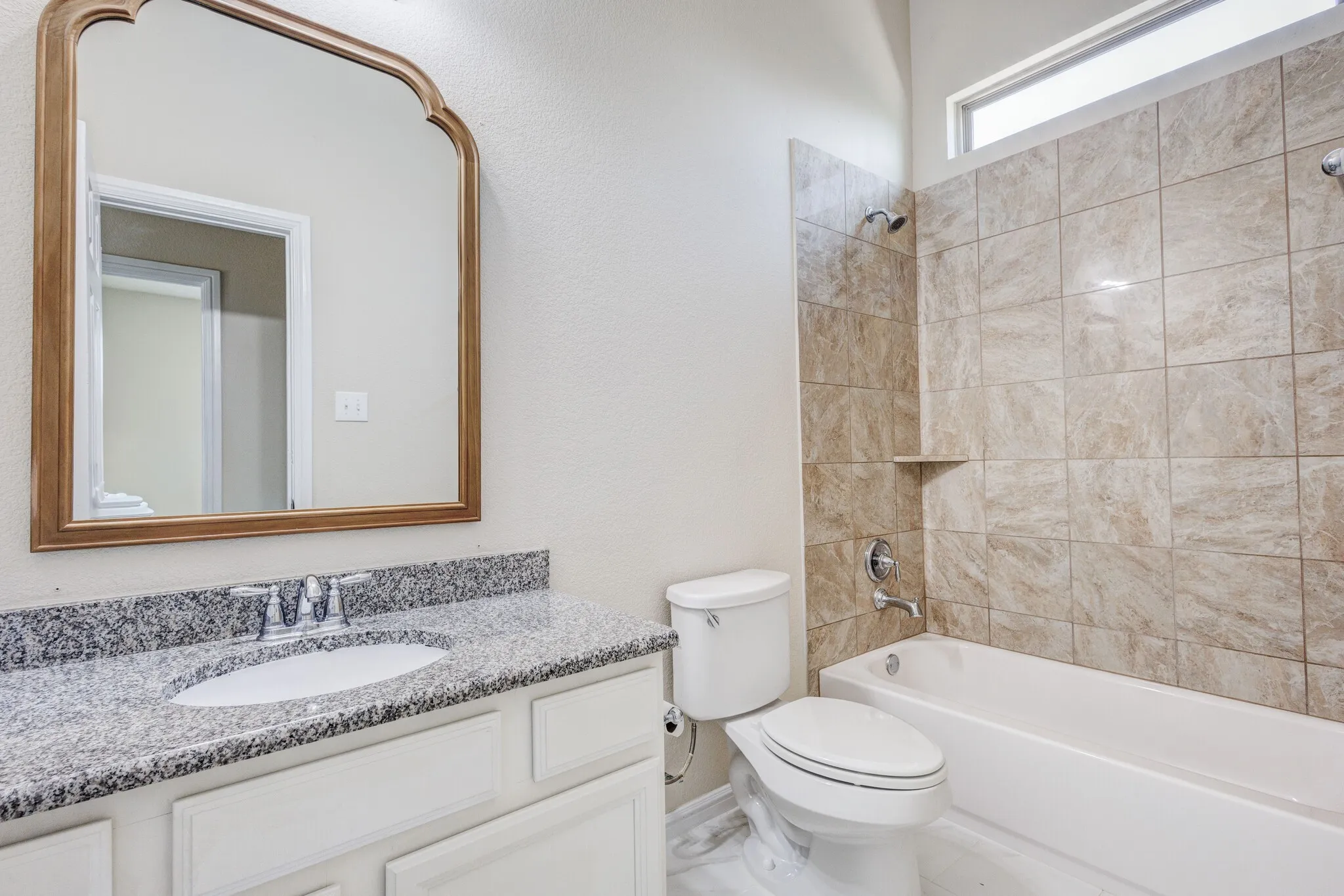 Single Family Residence For Sale in Tarrant County , 3625 Plum Vista Place, Arlington, Texas 76005, 4 Bedroom, 3 Bathroom, 2 Garage spaces, 2,937 Sqft, built in 2014, mls#21280146, Real Estate Agent in Arlington, Homes For Sale in Tarrant county, Homes For Sale in Arlington, Realtor in Arlington Texas, Real Estate Brokerage Independent Realty Texas, Luminita Cordes Realtor